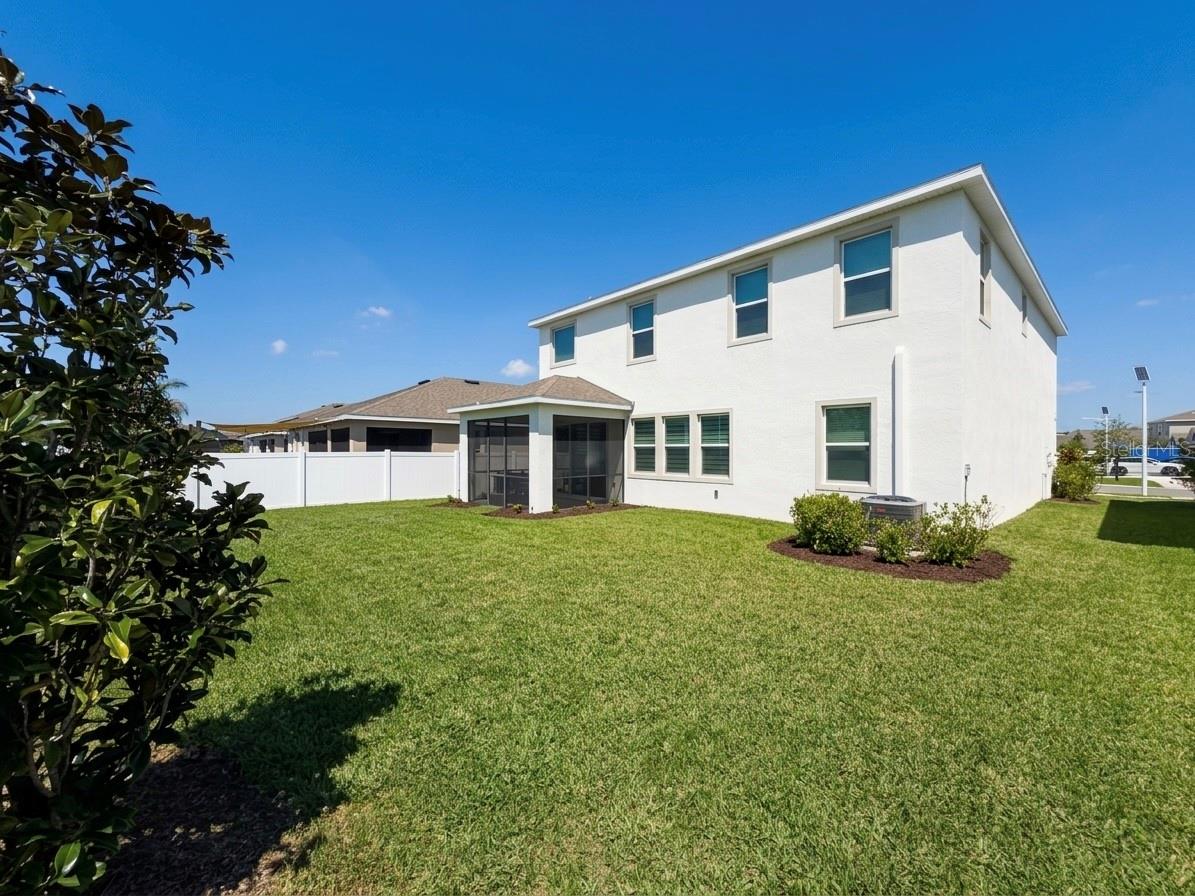 Image 29 of 37 For 16910 Oval Rum Drive