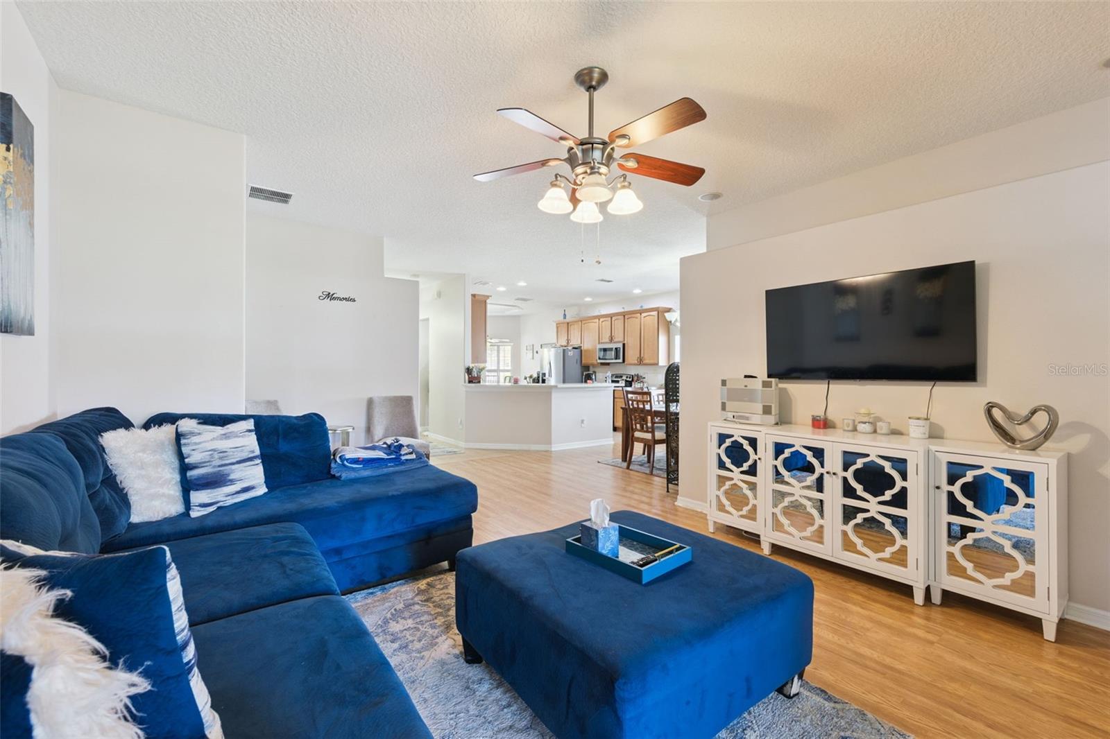 Image 5 of 20 For 6220 Beldon Dr