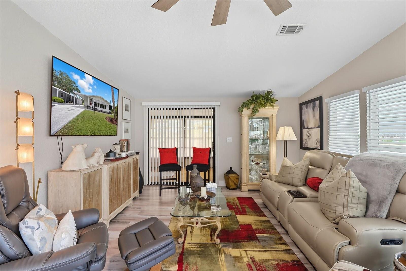 Image 6 of 45 For 720 Orchid Street