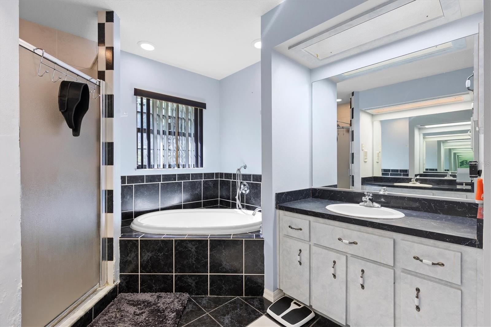 Image 13 of 37 For 7175 County Road 213