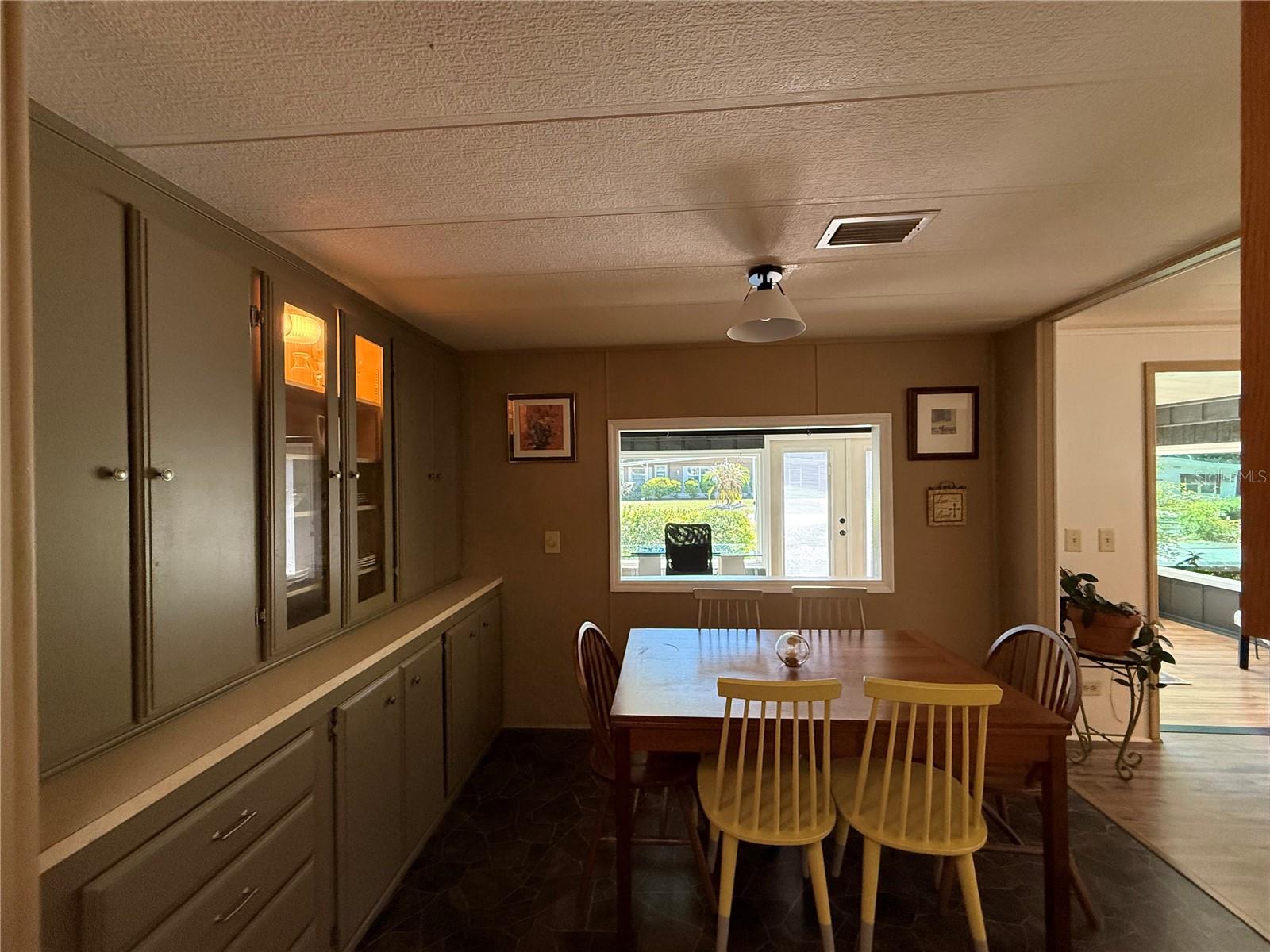 Image 10 of 37 For 9 Bobwhite Road