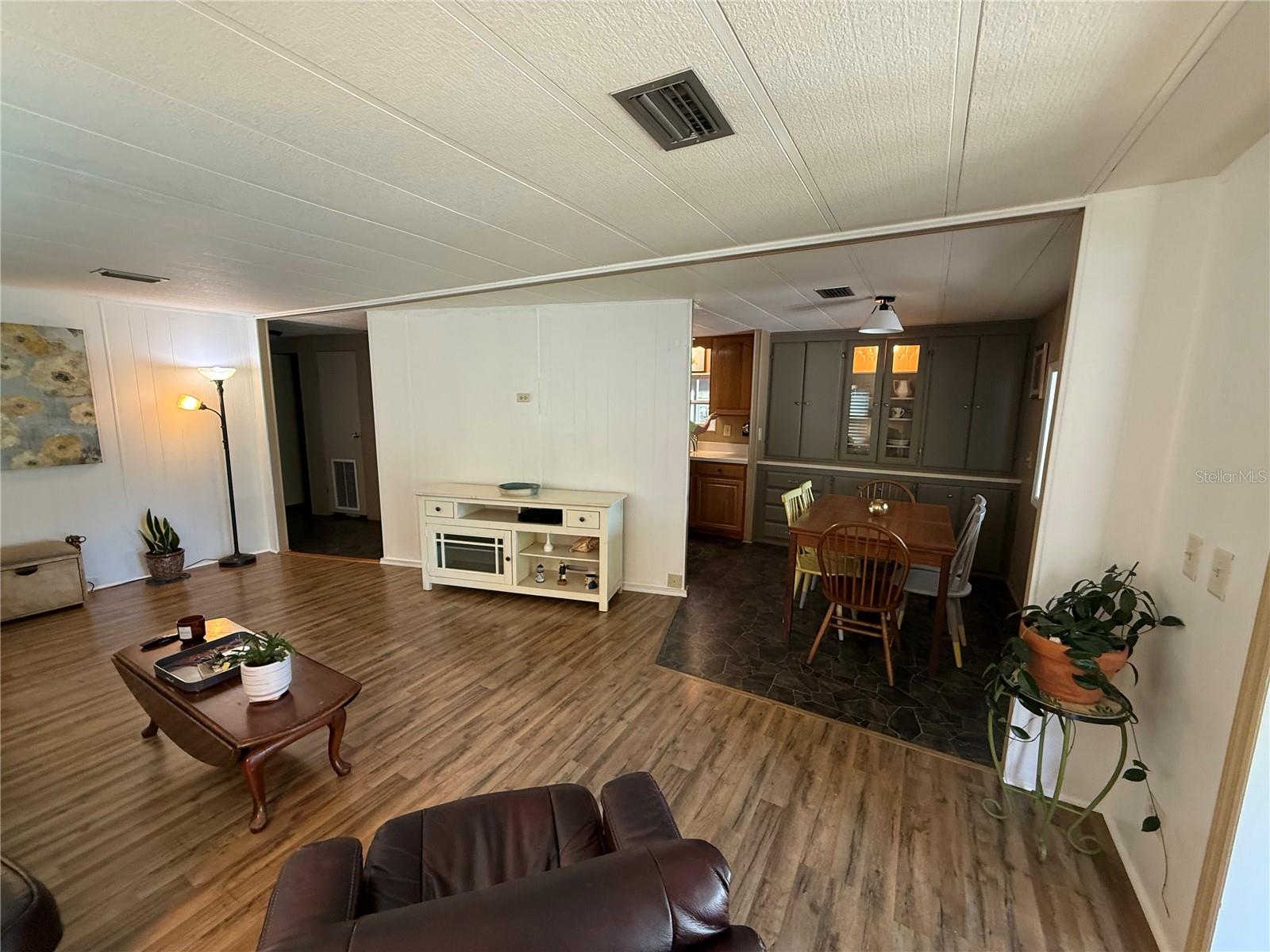 Image 11 of 37 For 9 Bobwhite Road