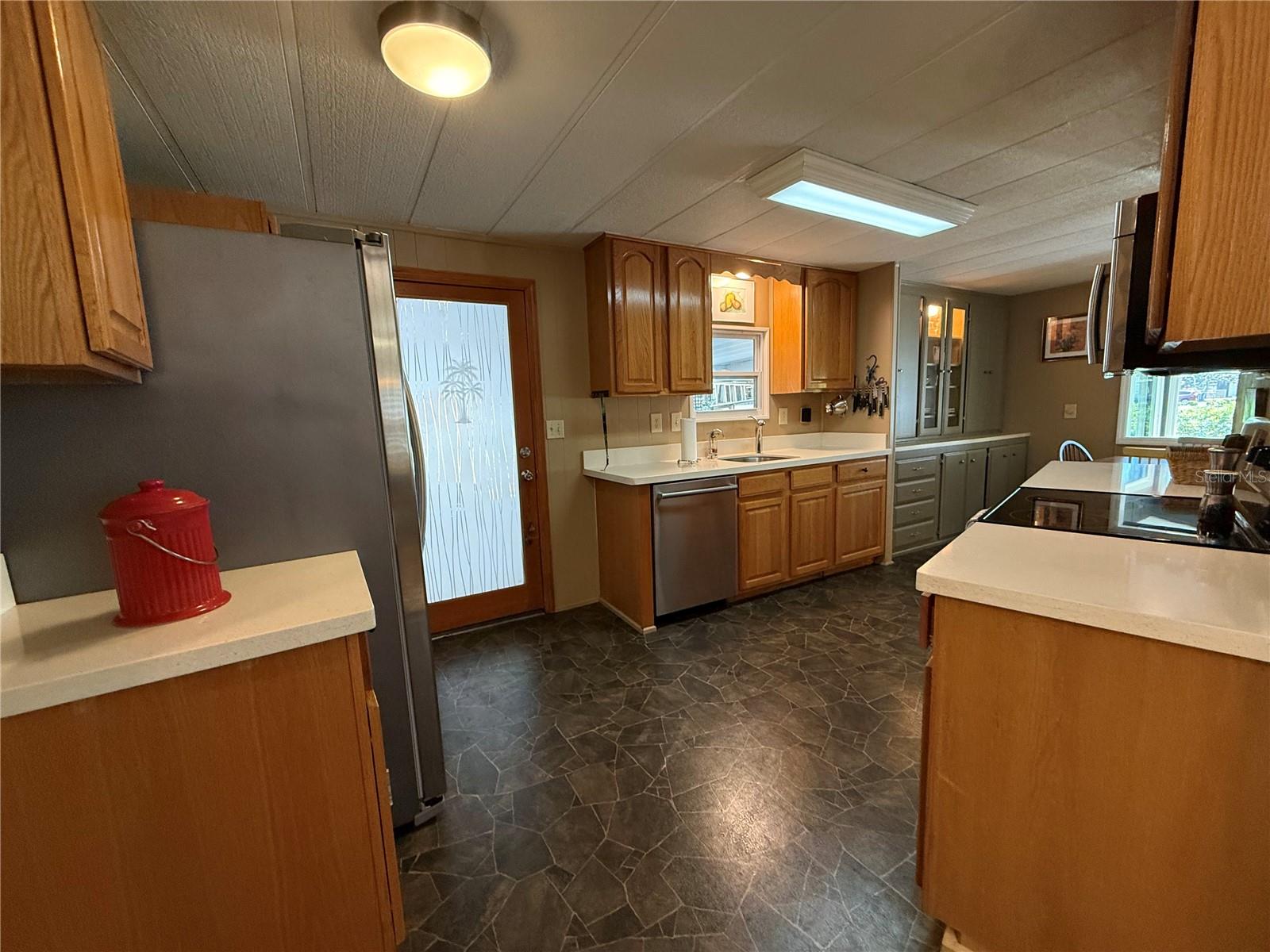 Image 6 of 37 For 9 Bobwhite Road