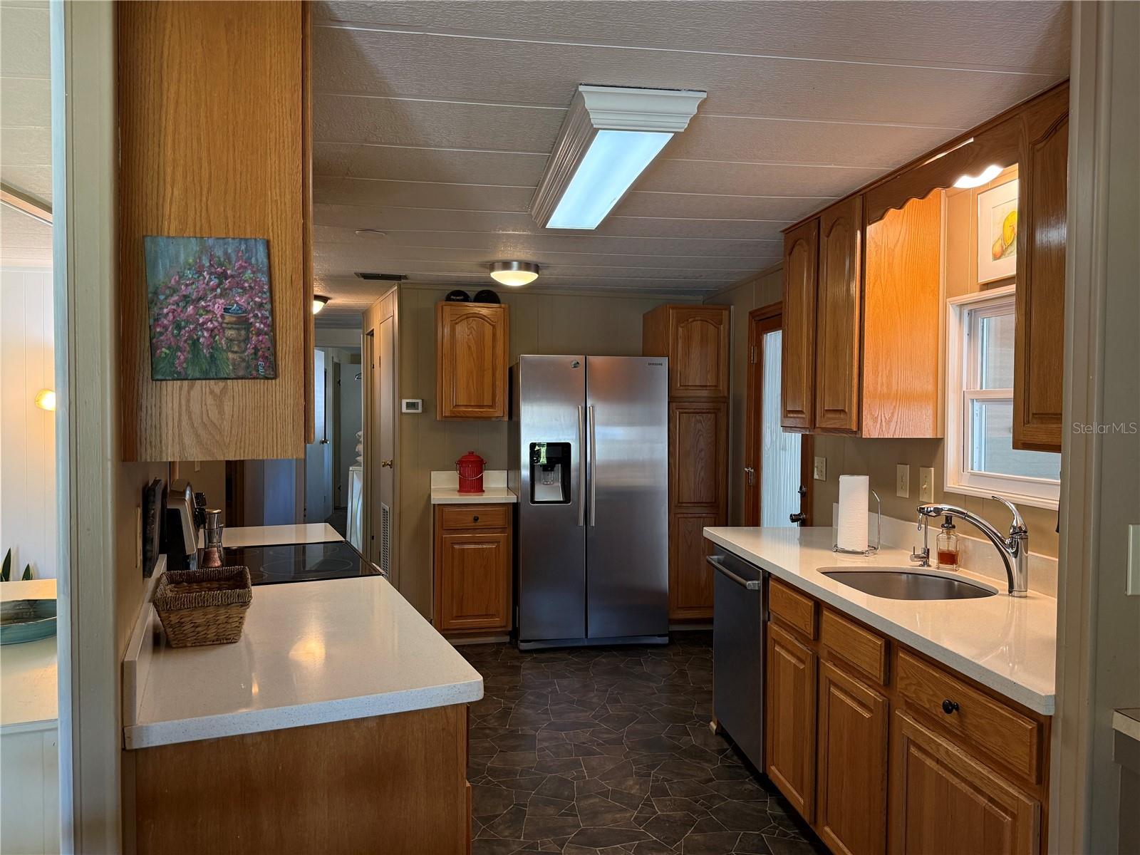 Image 7 of 37 For 9 Bobwhite Road