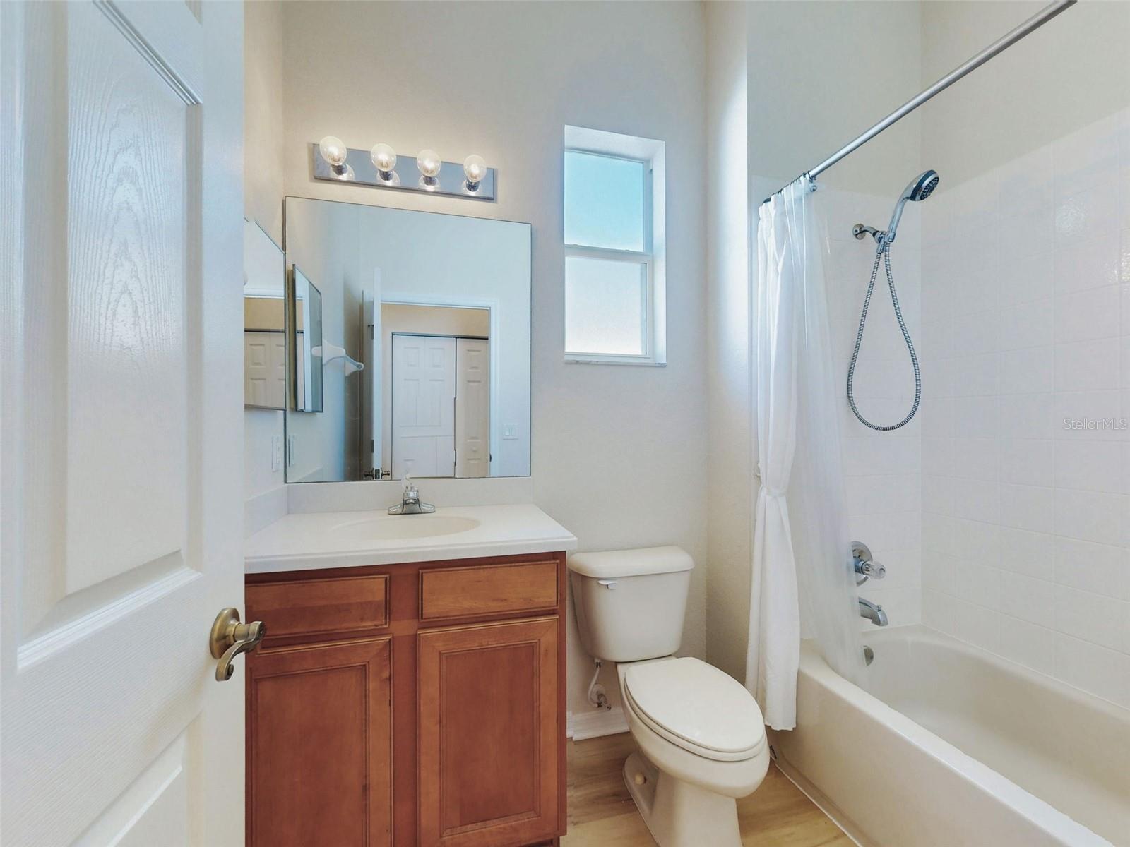 Image 17 of 30 For 12066 176 Loop