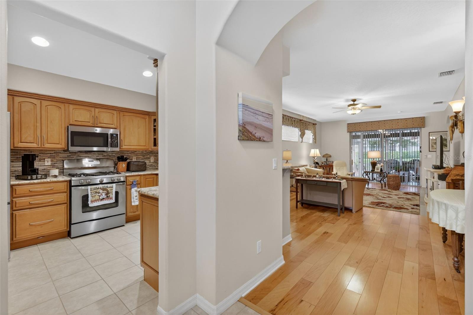 Image 11 of 51 For 5401 Aurora Drive