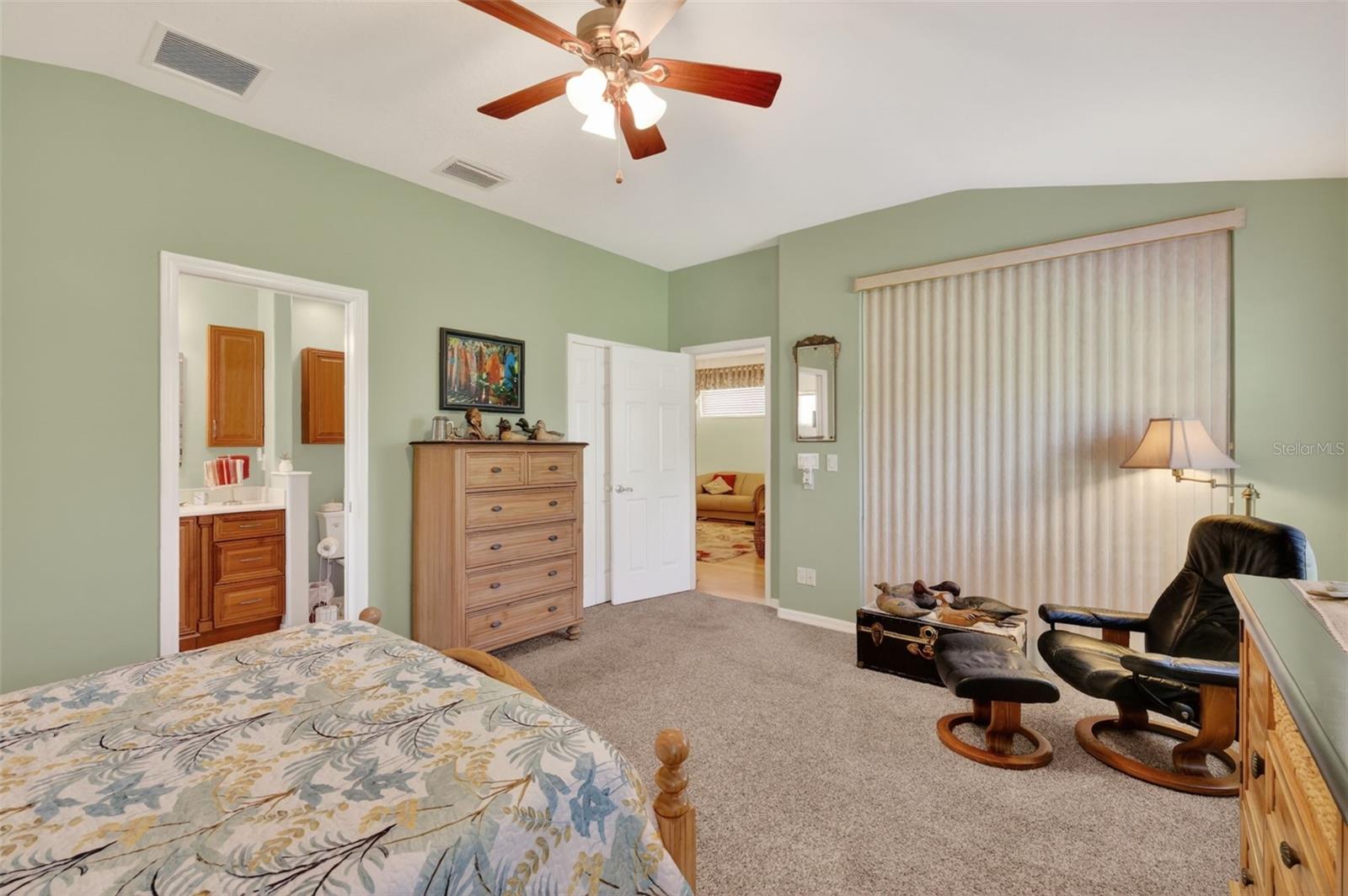 Image 27 of 51 For 5401 Aurora Drive