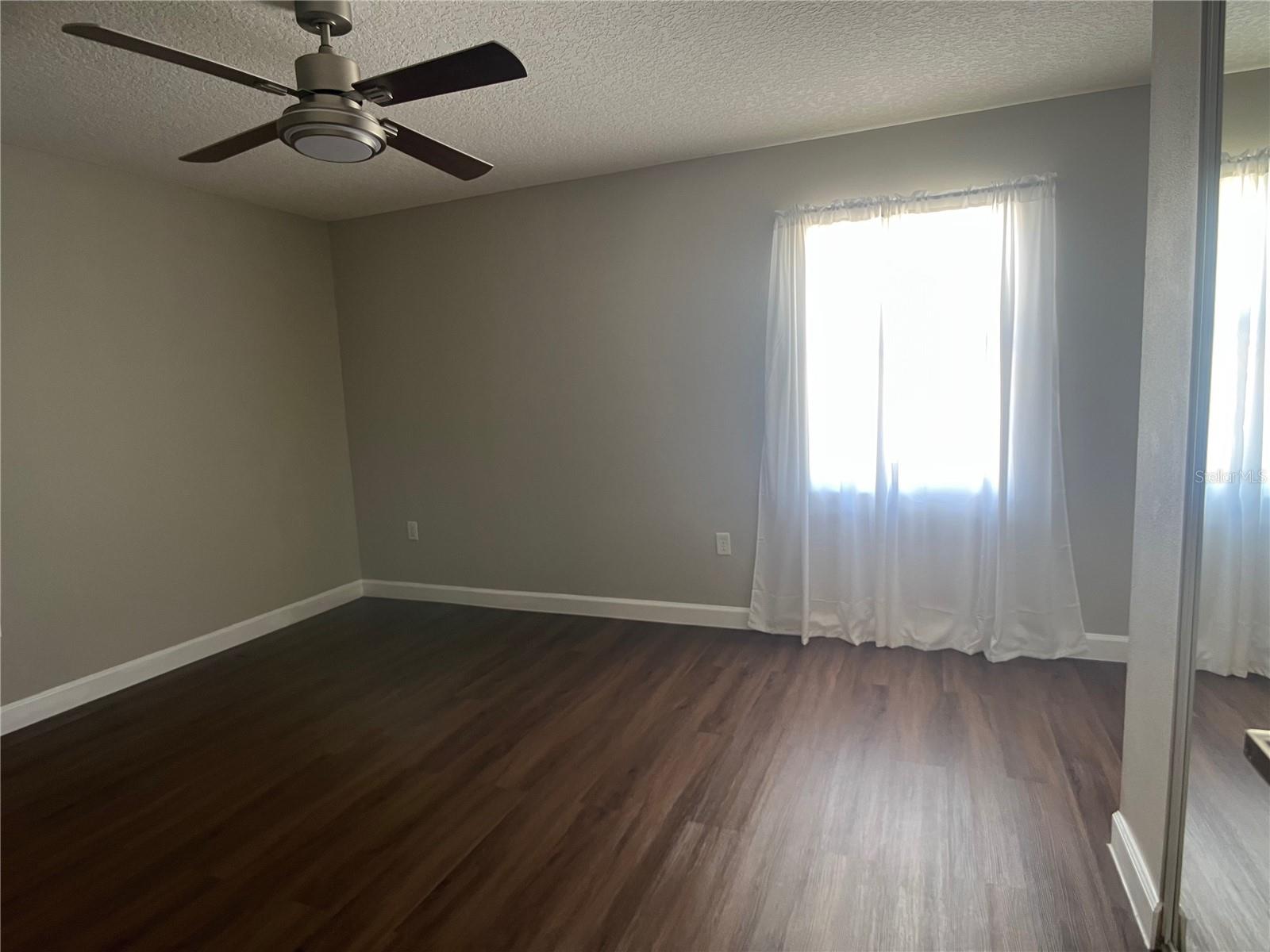 Image 17 of 24 For 2954 Peach Street