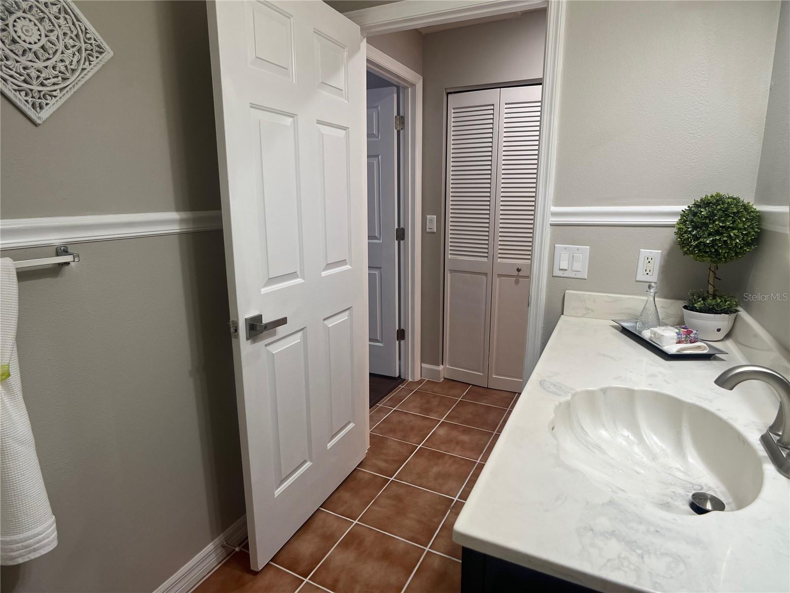 Image 20 of 24 For 2954 Peach Street