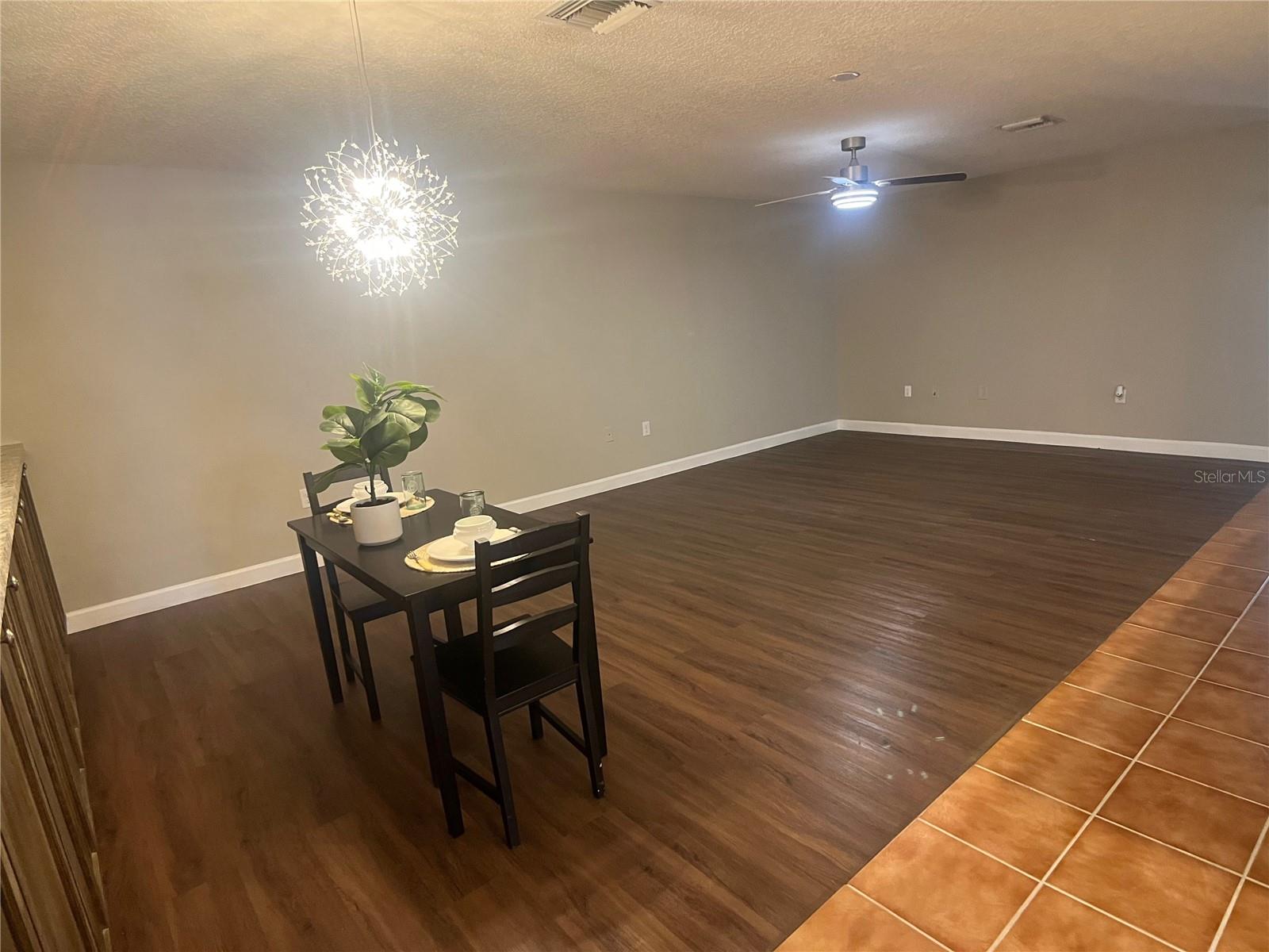 Image 4 of 24 For 2954 Peach Street