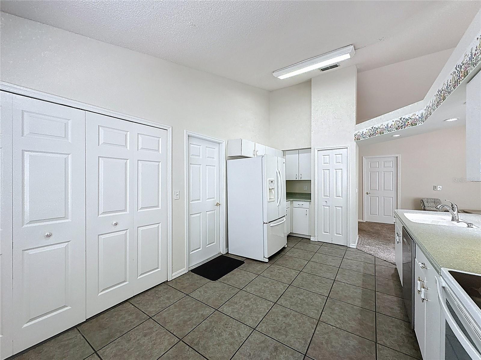 Image 16 of 74 For 3714 Kingswood Court