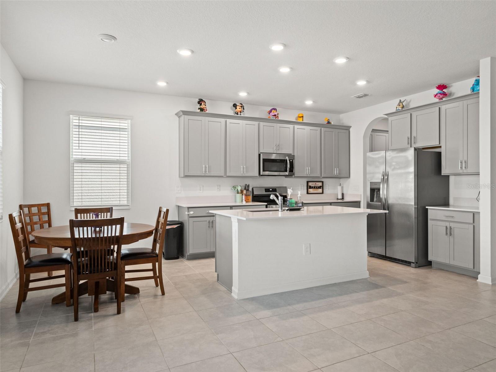 Image 5 of 36 For 2839 Fitness St