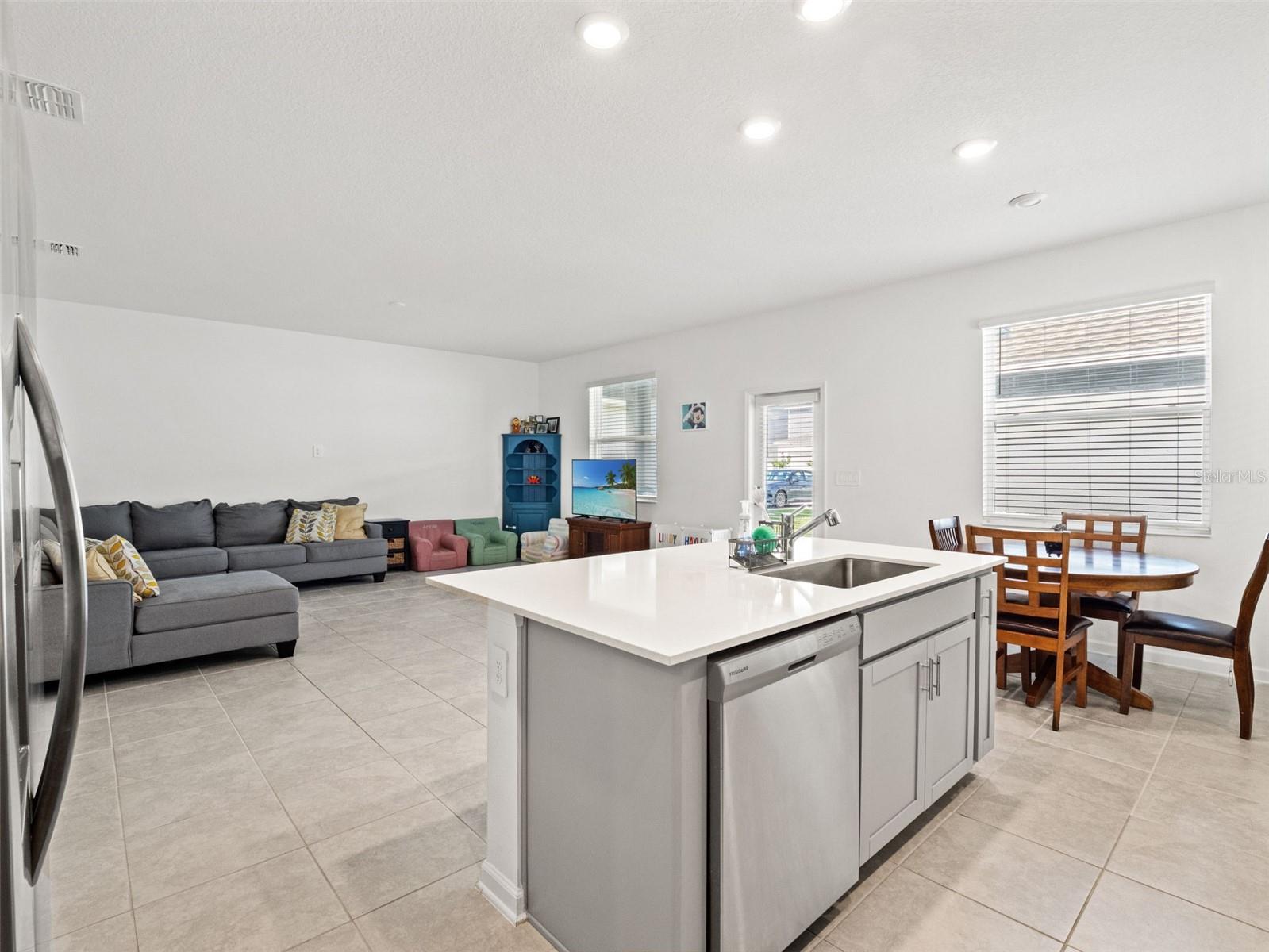 Image 8 of 36 For 2839 Fitness St