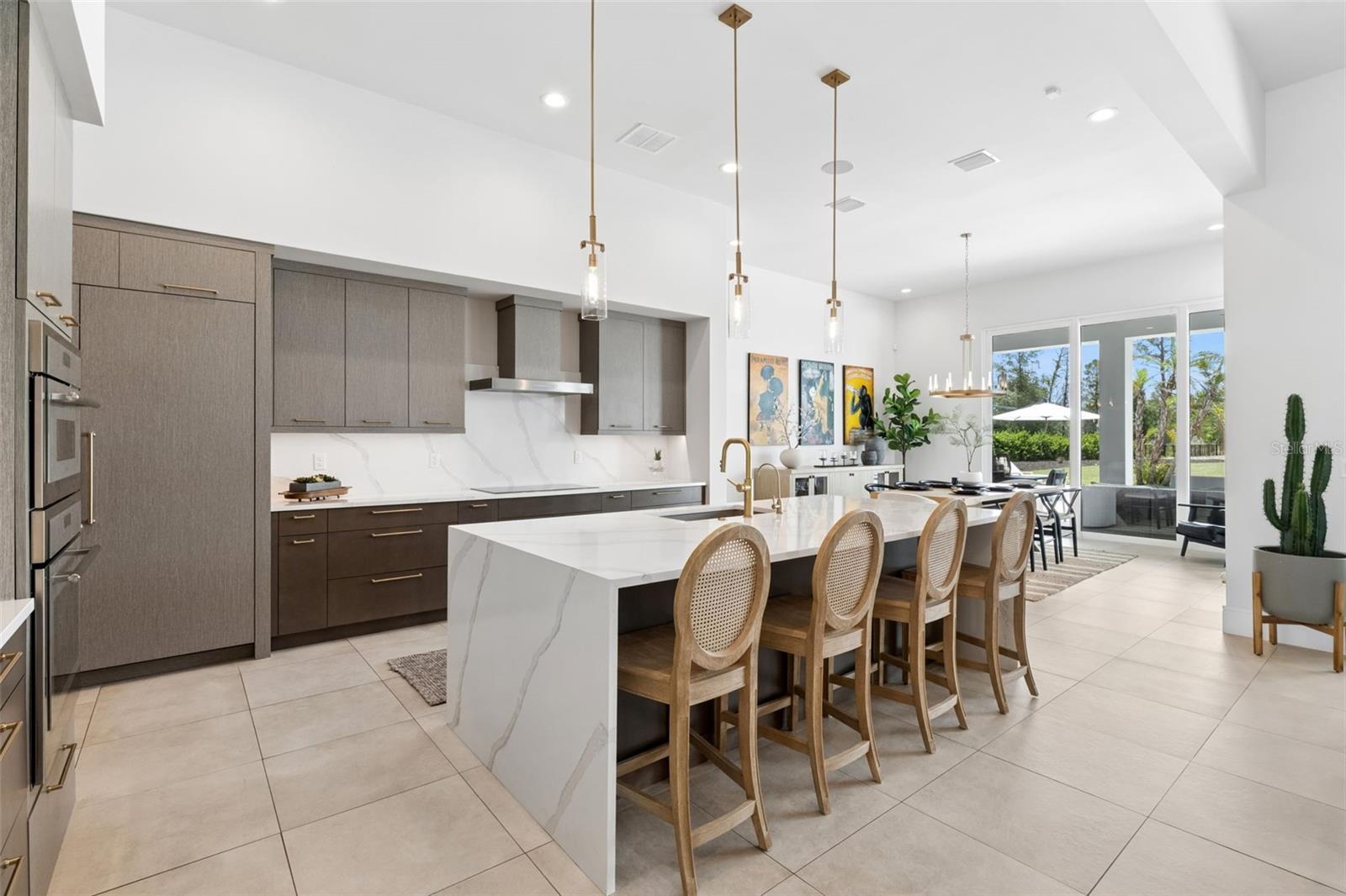 Image 11 of 74 For 15220 Pendio Drive