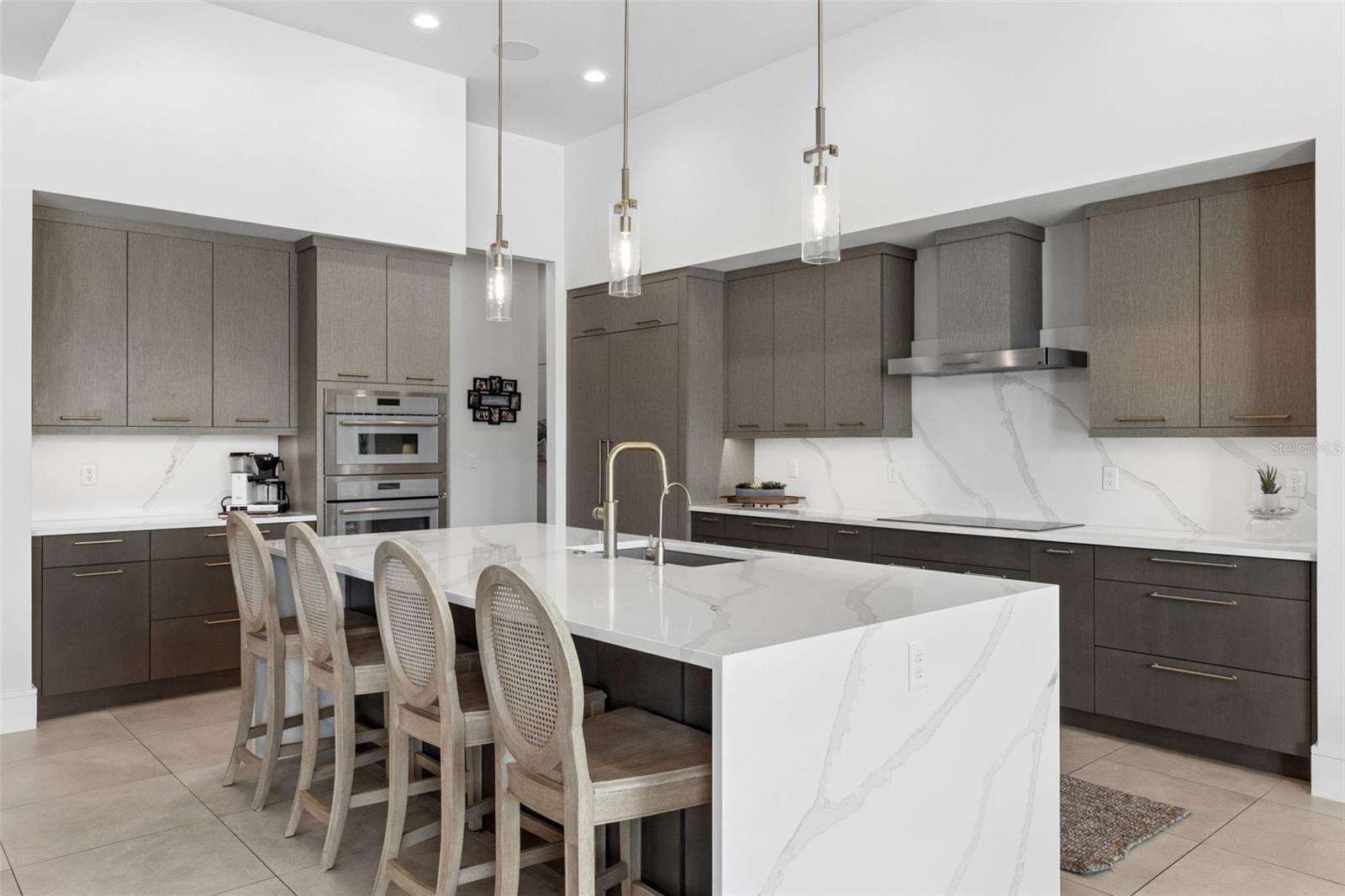 Image 15 of 74 For 15220 Pendio Drive