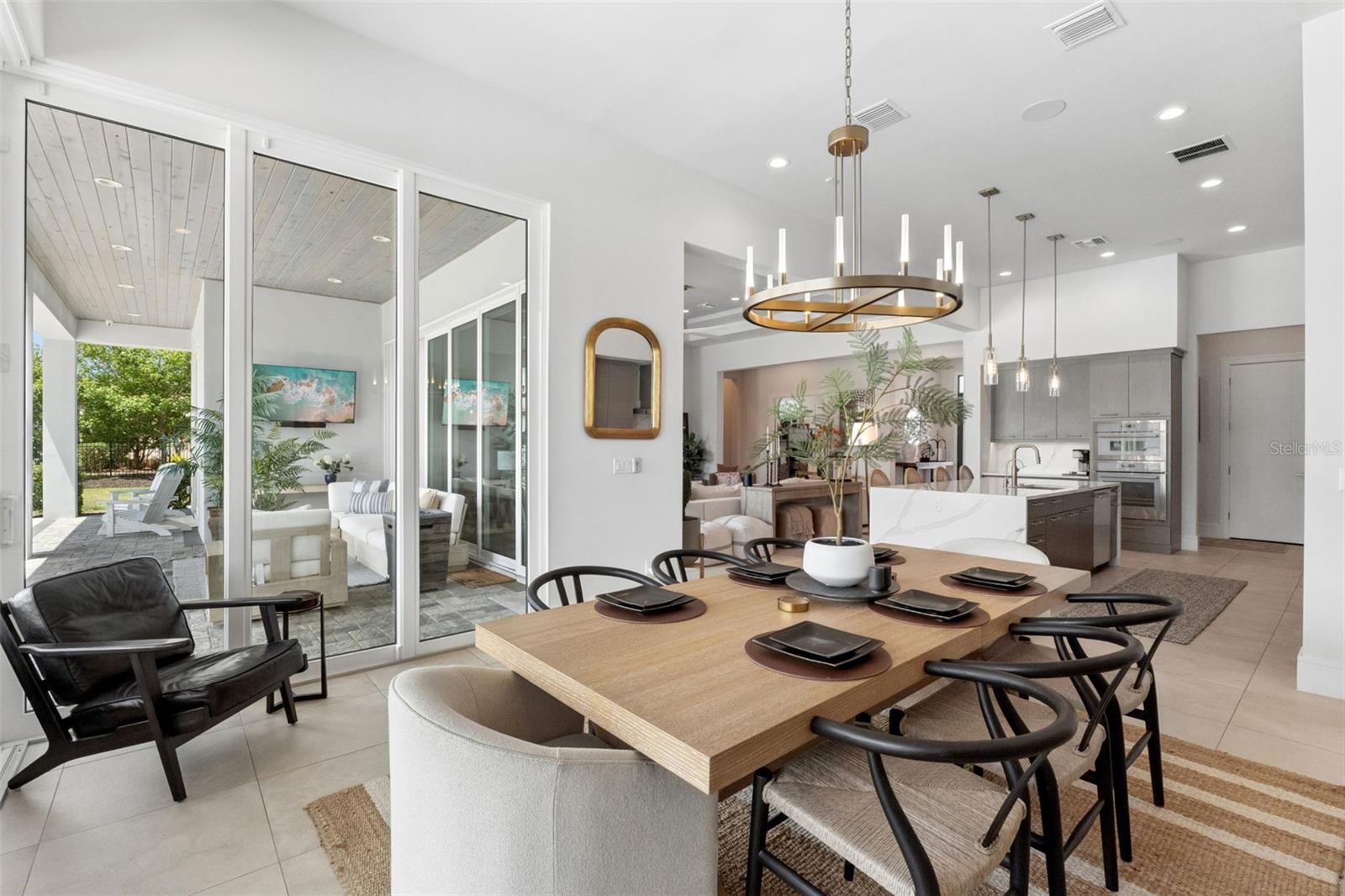 Image 16 of 74 For 15220 Pendio Drive