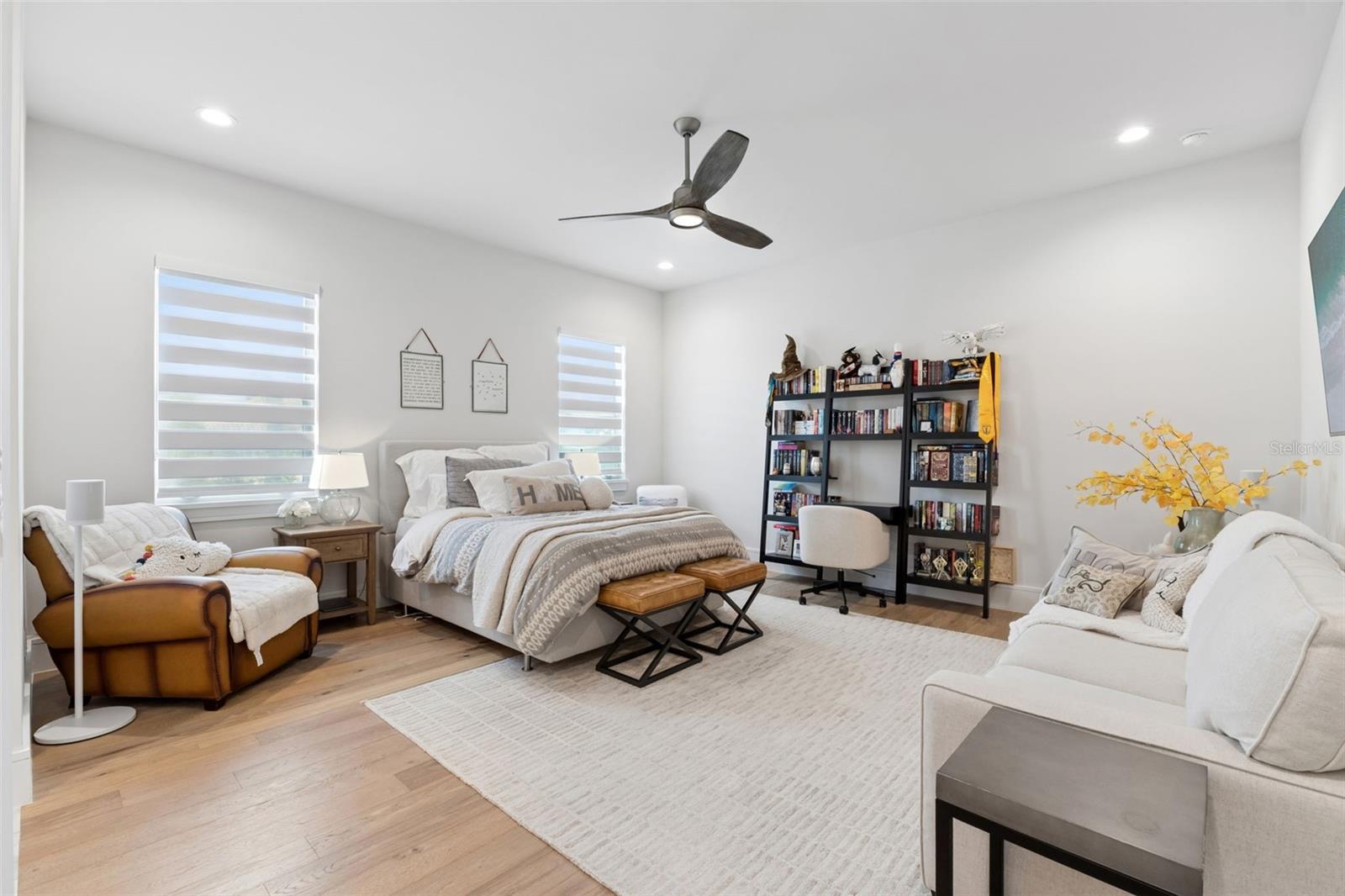Image 20 of 74 For 15220 Pendio Drive