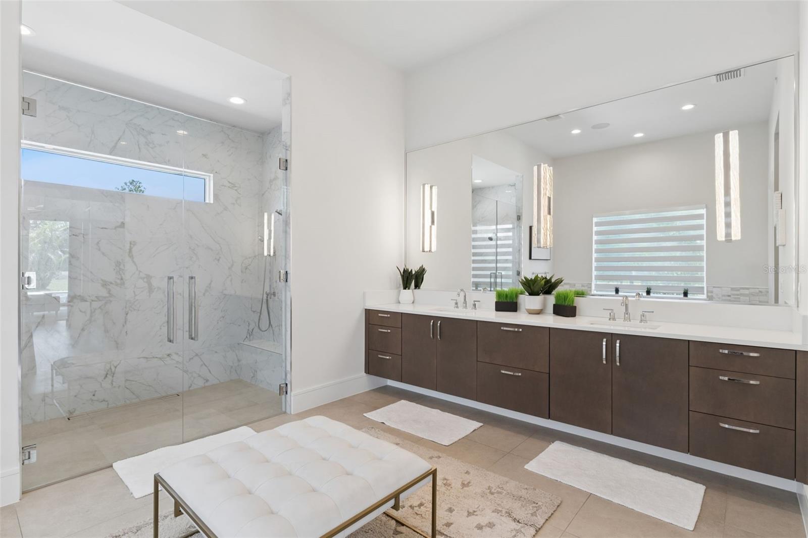 Image 31 of 74 For 15220 Pendio Drive