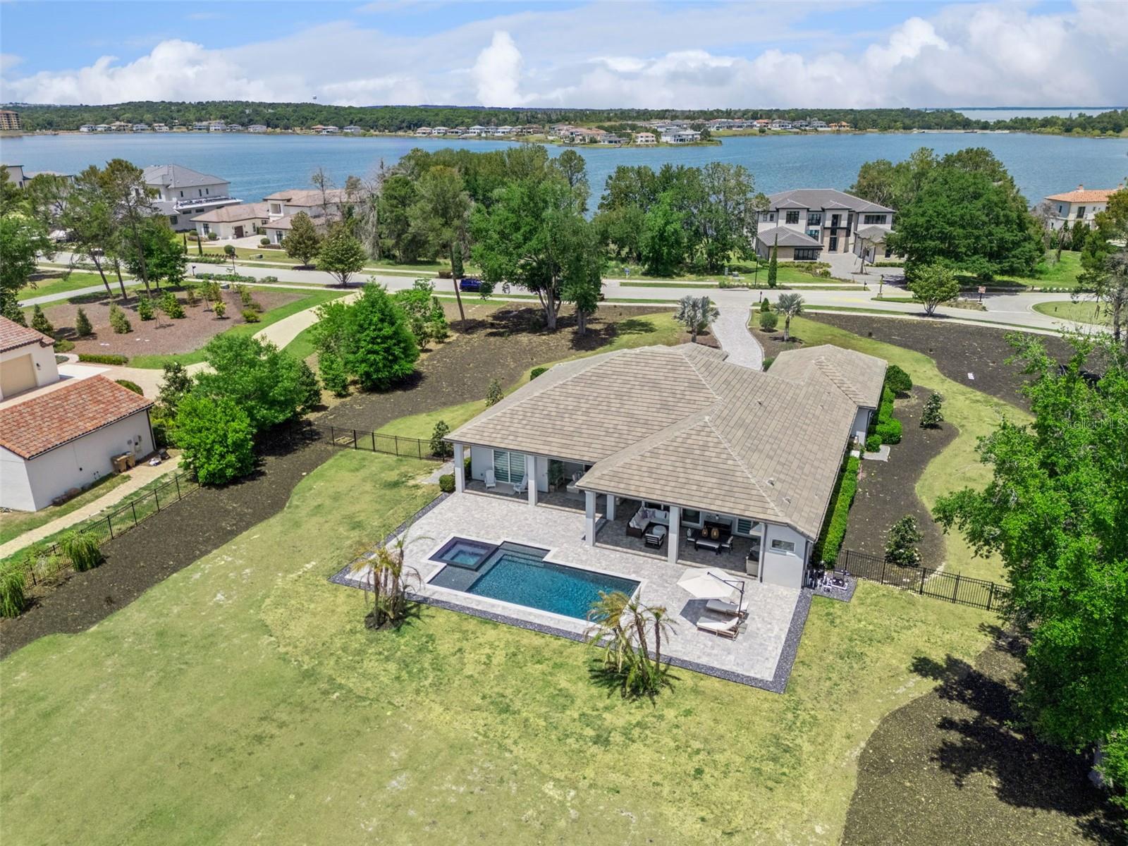 Image 61 of 74 For 15220 Pendio Drive