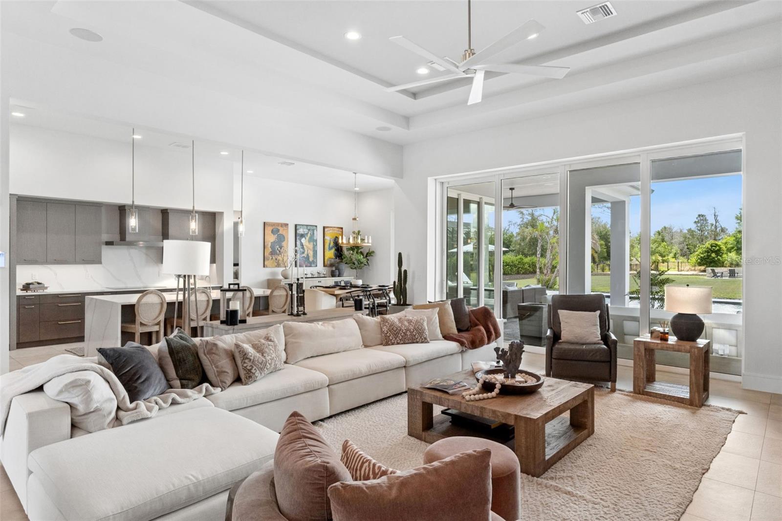 Image 7 of 74 For 15220 Pendio Drive