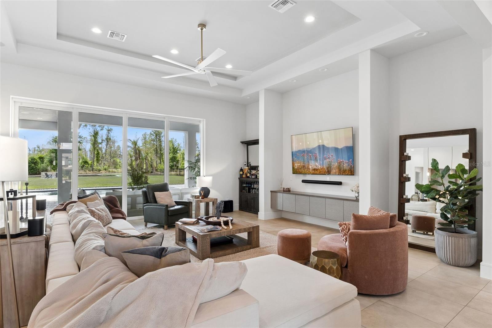 Image 8 of 74 For 15220 Pendio Drive