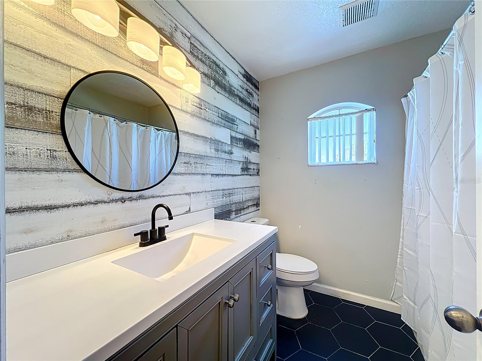 Image 20 of 32 For 105 Bailey Circle