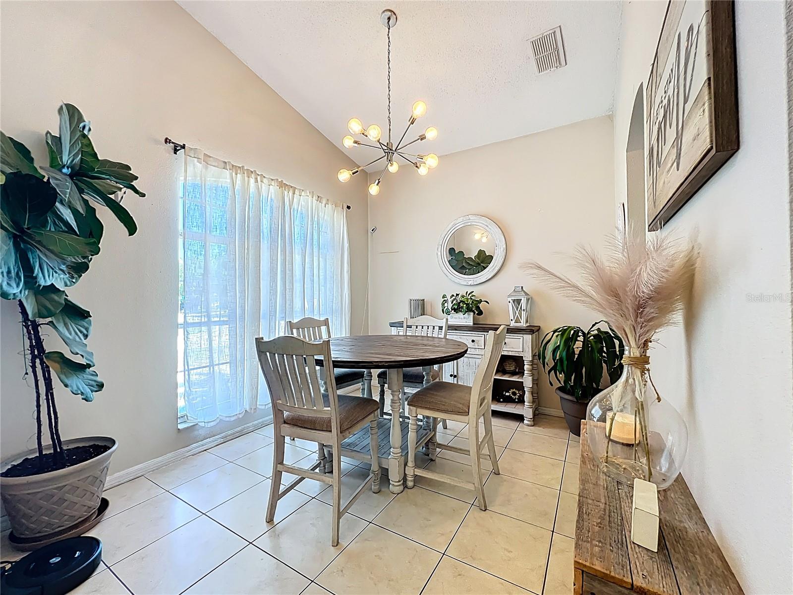 Image 4 of 32 For 105 Bailey Circle