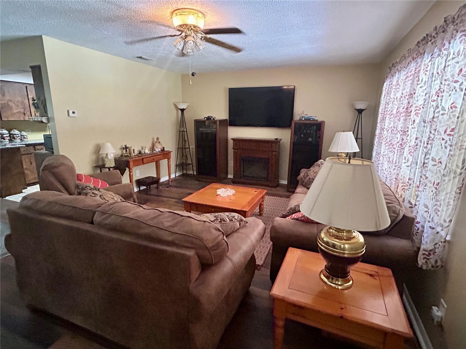 Image 5 of 24 For 4047 Garland Terrace