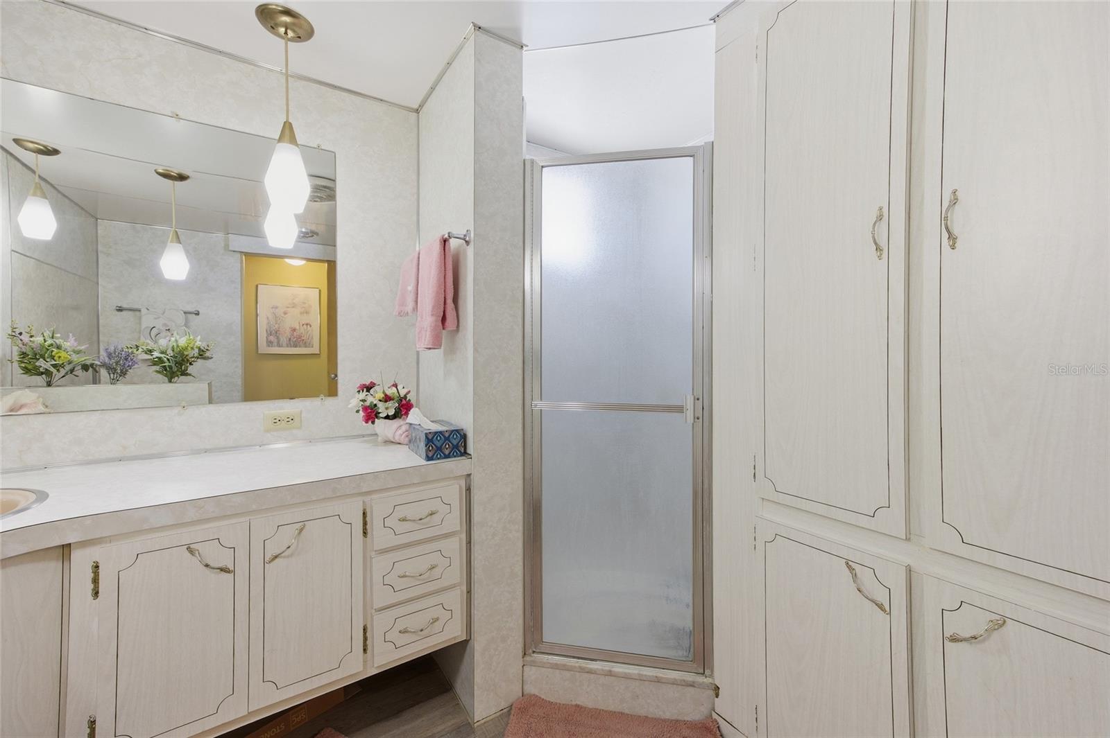 Image 22 of 49 For 3896 Picciola Road 411