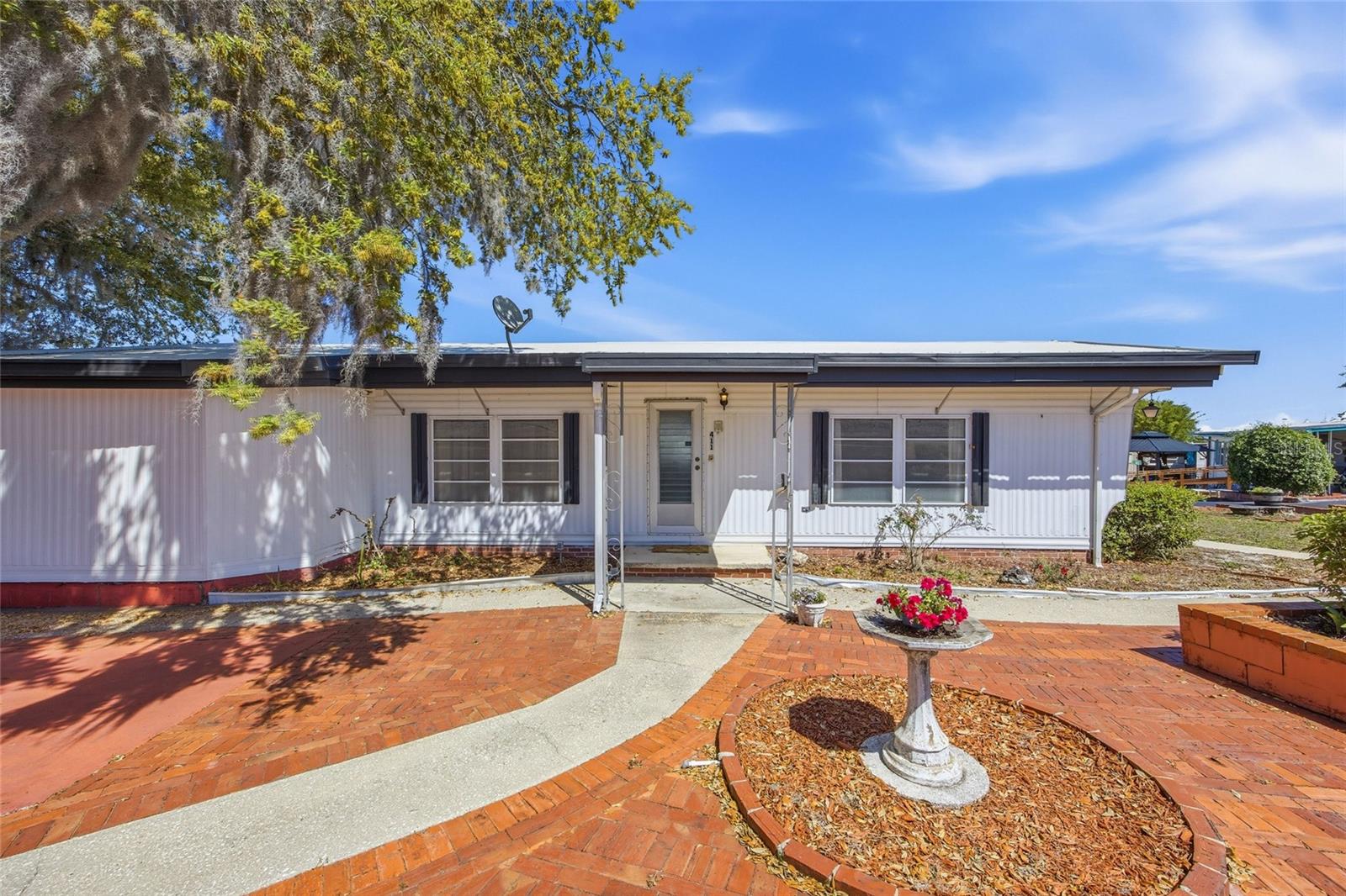 Image 5 of 49 For 3896 Picciola Road 411