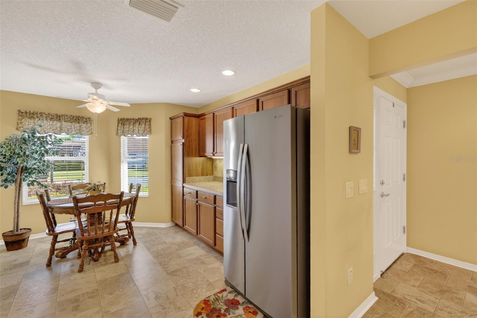 Image 11 of 25 For 603 Evesborough Path