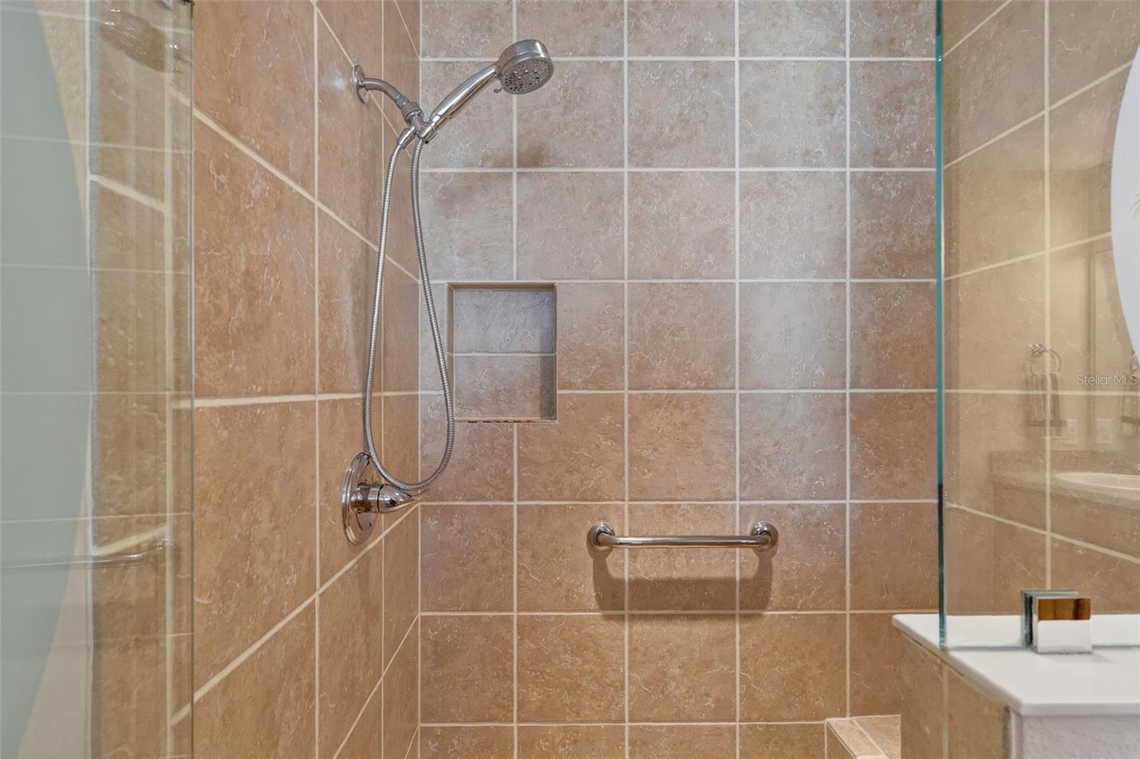 Image 18 of 25 For 603 Evesborough Path