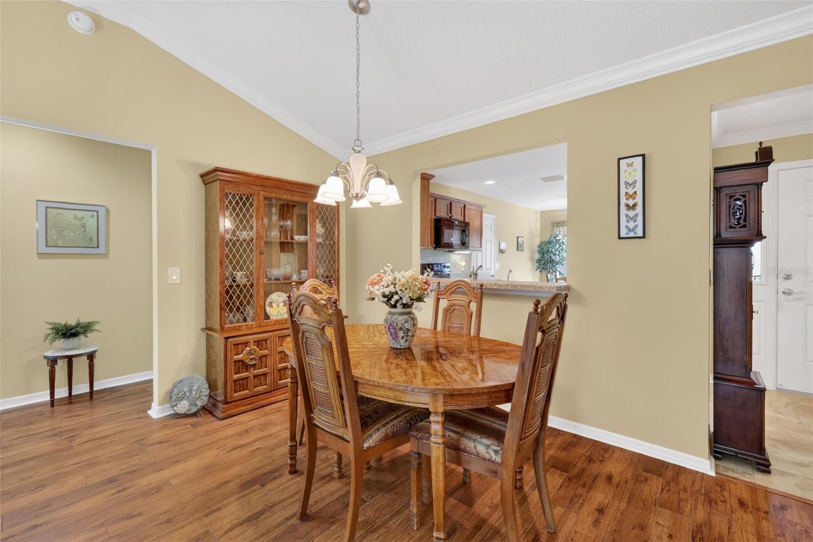 Image 6 of 25 For 603 Evesborough Path