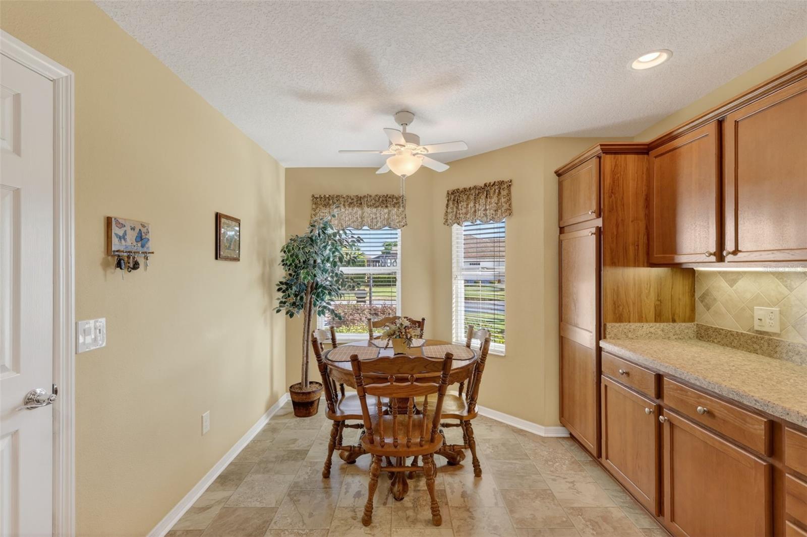 Image 8 of 25 For 603 Evesborough Path