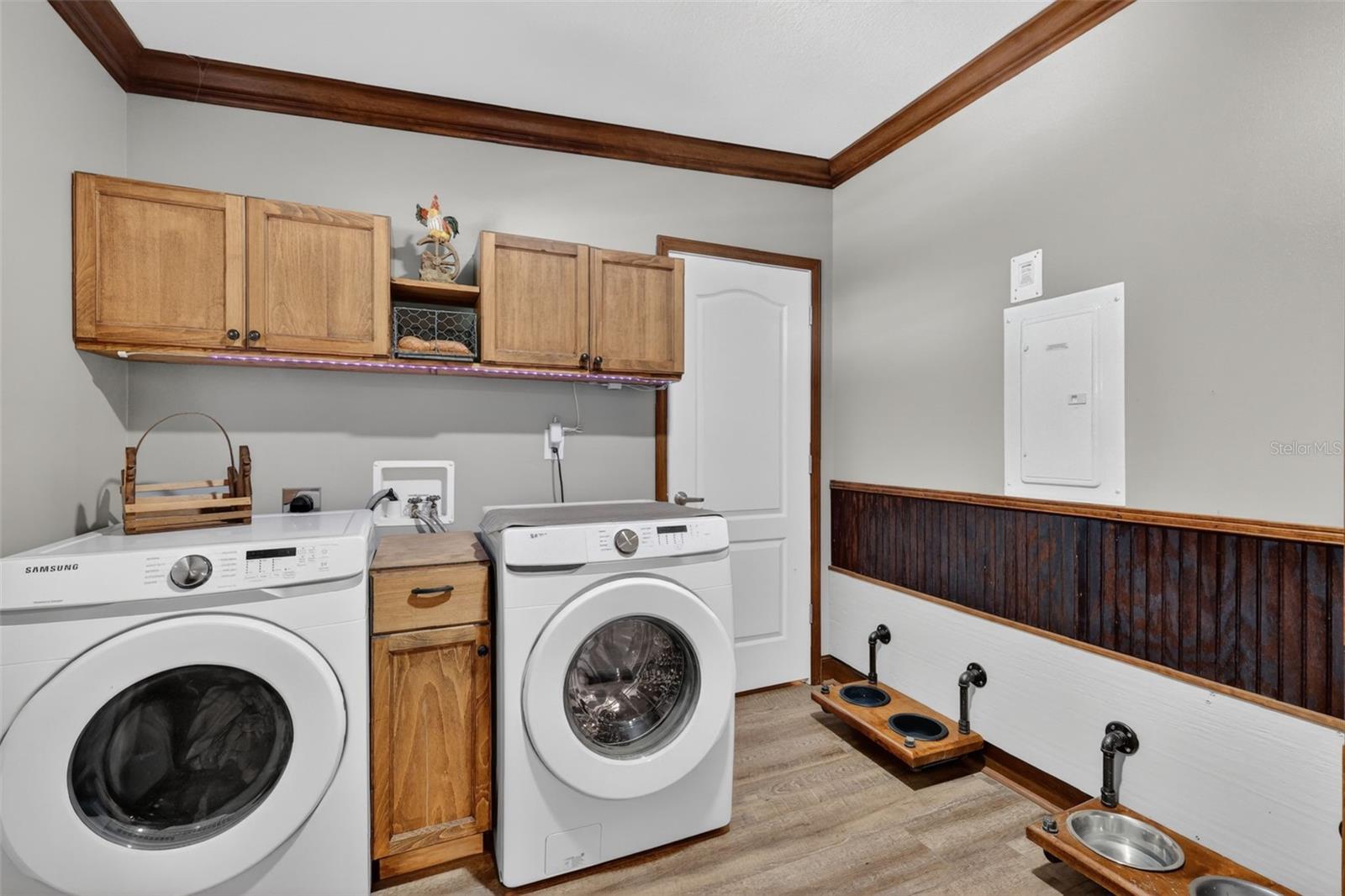 Listing photo id 19 for 9879 Buckskin Avenue