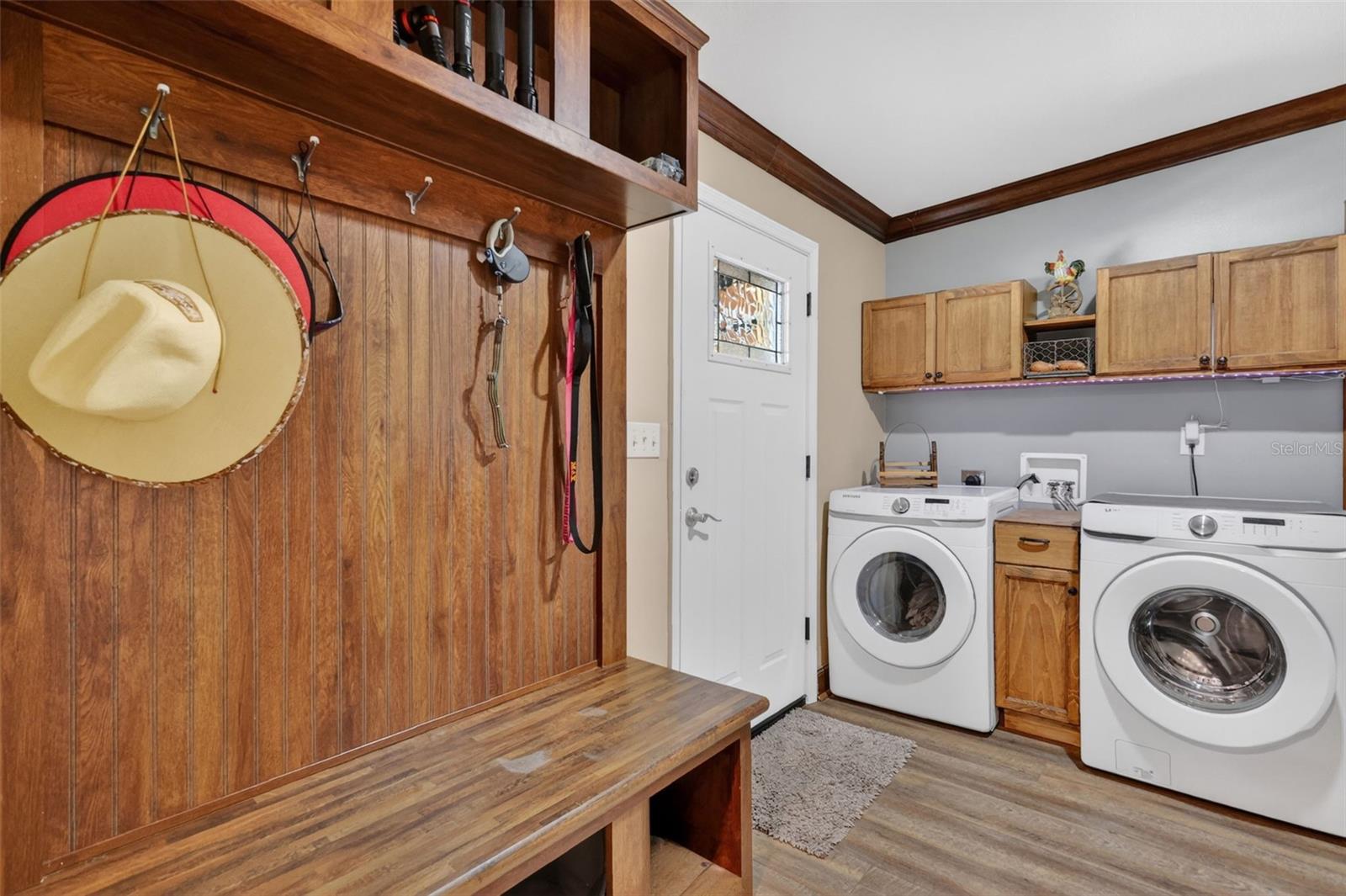 Listing photo id 20 for 9879 Buckskin Avenue