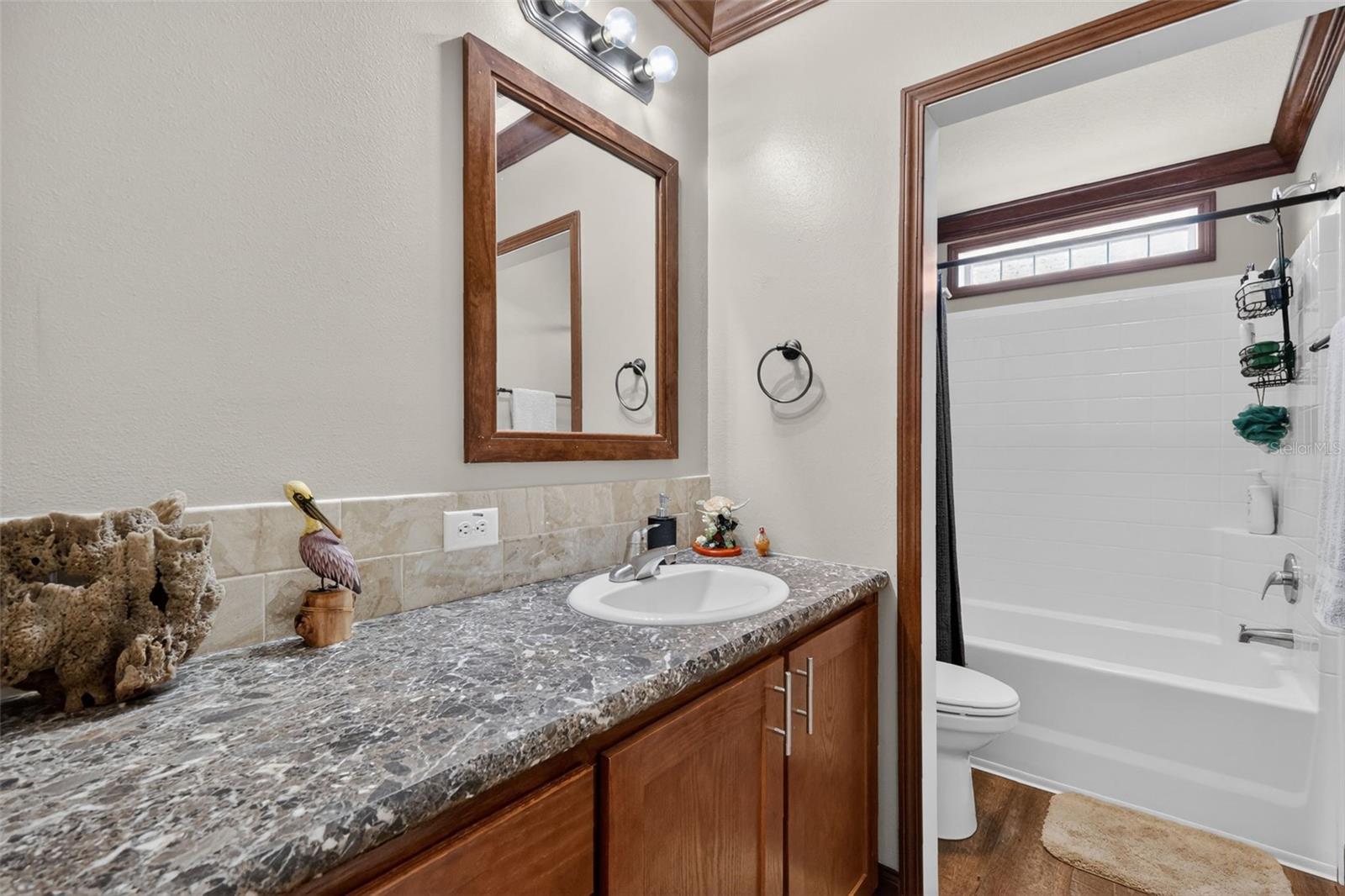 Listing photo id 22 for 9879 Buckskin Avenue