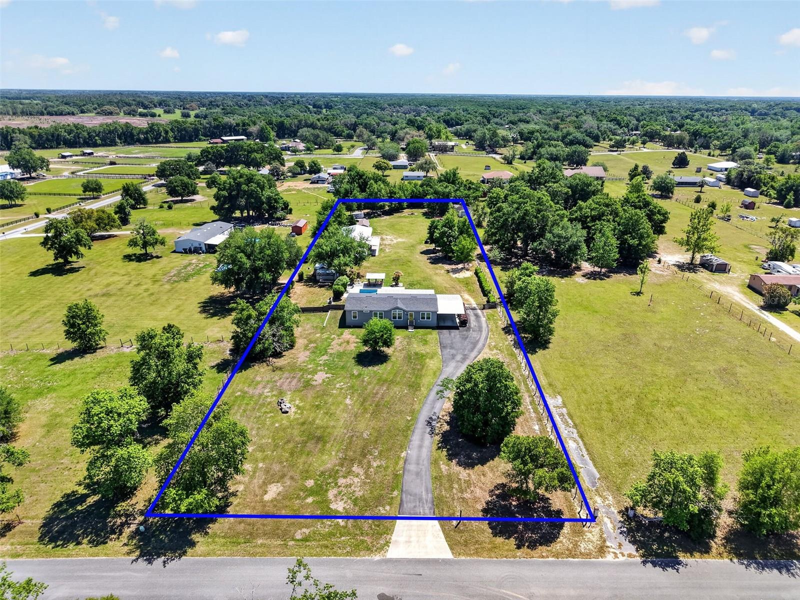 Listing photo id 1 for 9879 Buckskin Avenue