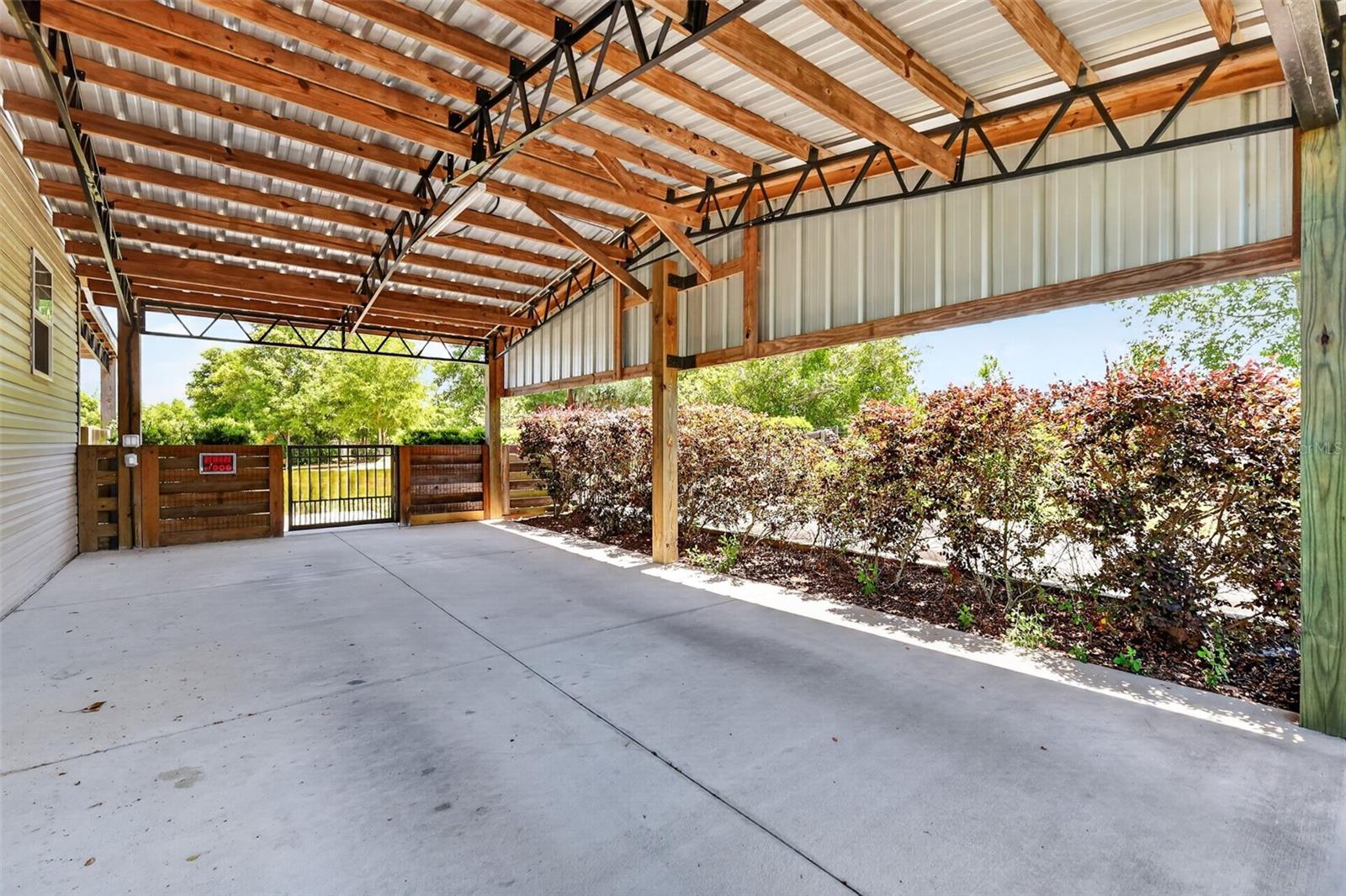 Listing photo id 29 for 9879 Buckskin Avenue