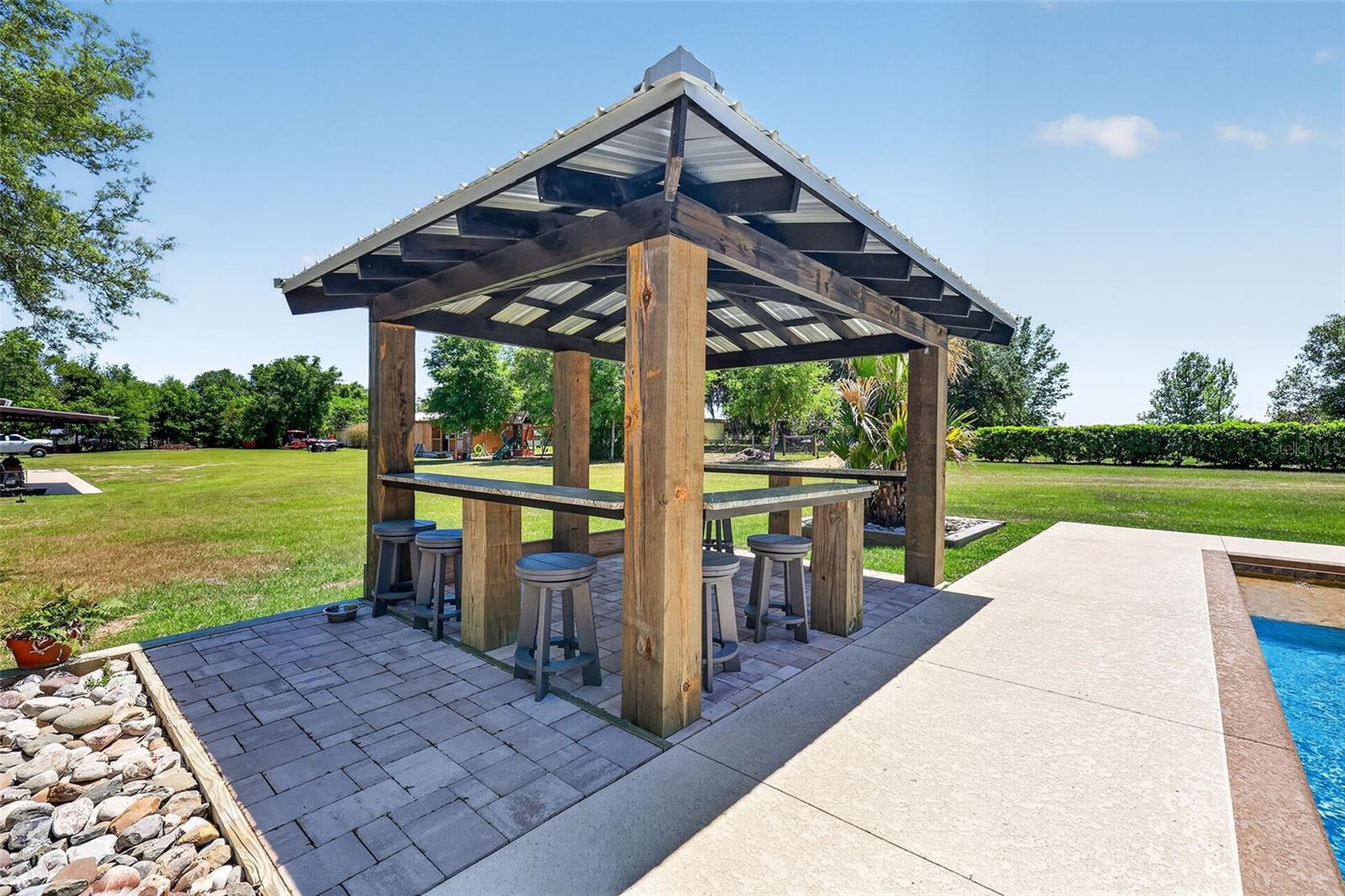 Listing photo id 33 for 9879 Buckskin Avenue