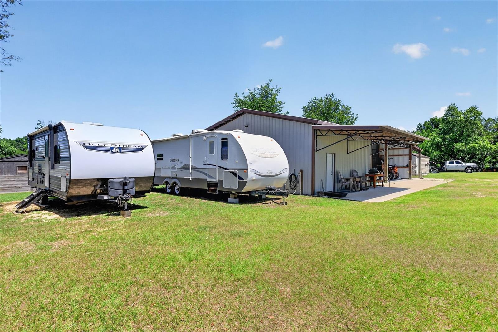 Listing photo id 37 for 9879 Buckskin Avenue