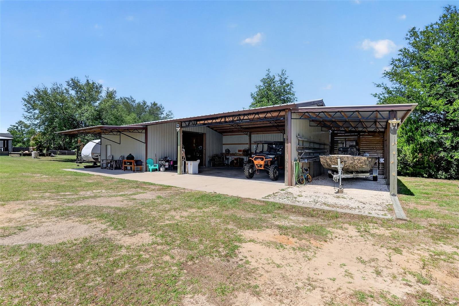 Listing photo id 38 for 9879 Buckskin Avenue