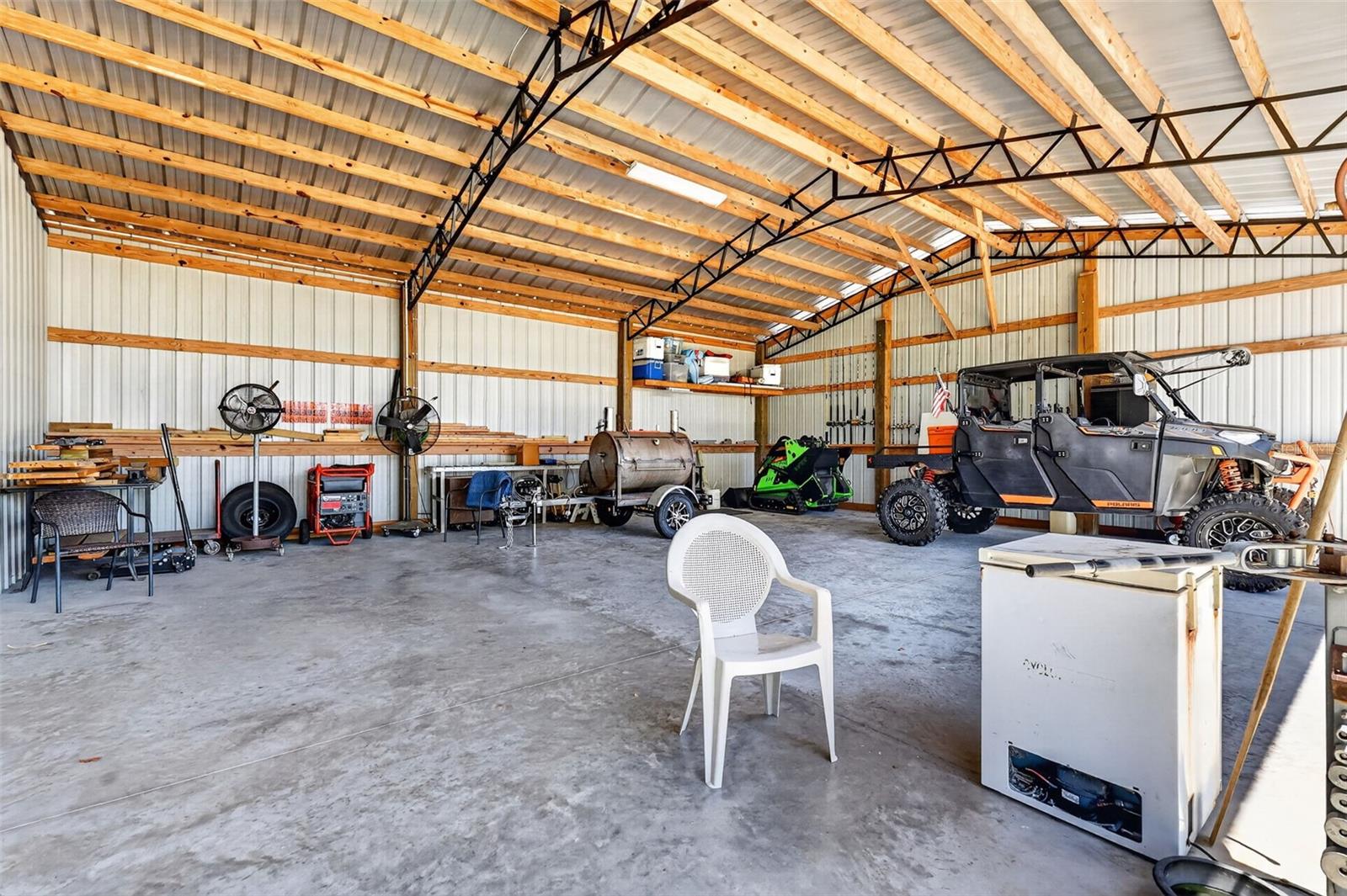 Listing photo id 39 for 9879 Buckskin Avenue