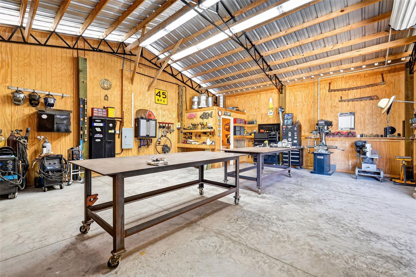 Listing photo id 41 for 9879 Buckskin Avenue