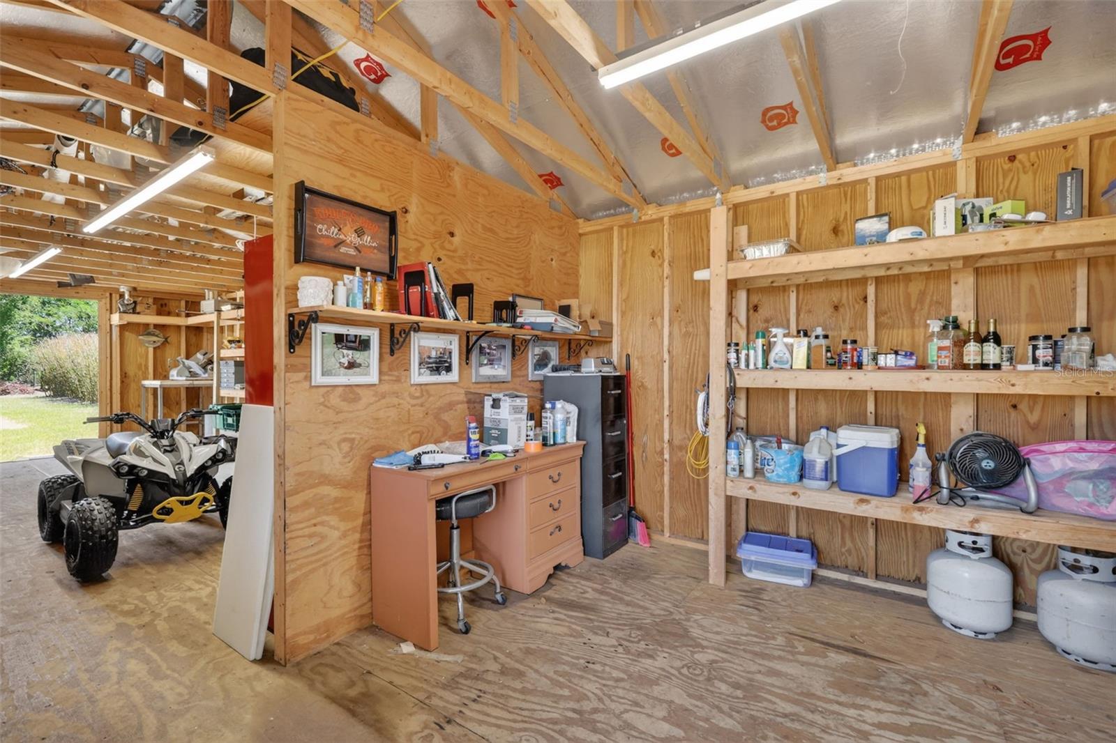 Listing photo id 44 for 9879 Buckskin Avenue