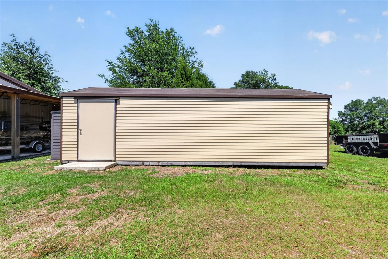 Listing photo id 47 for 9879 Buckskin Avenue