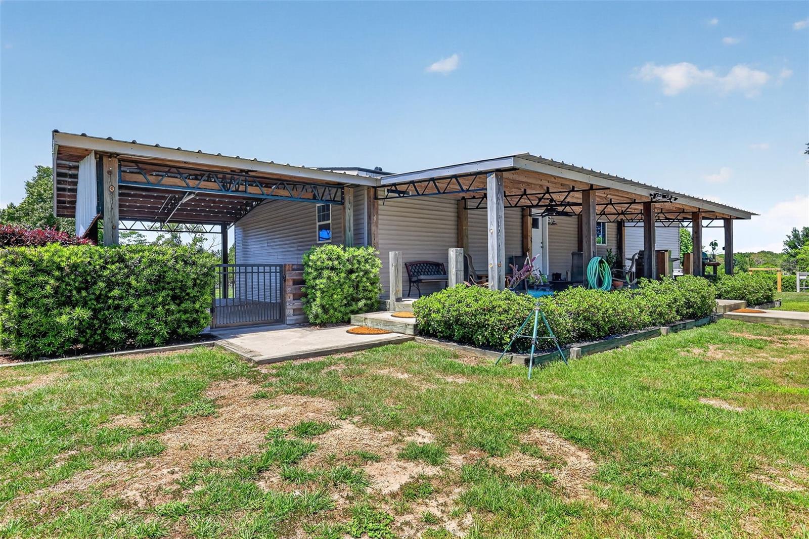 Listing photo id 6 for 9879 Buckskin Avenue