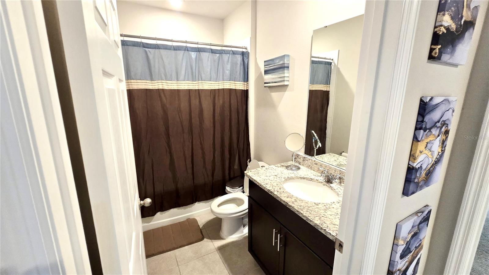 Image 20 of 35 For 909 Cambridge Drive