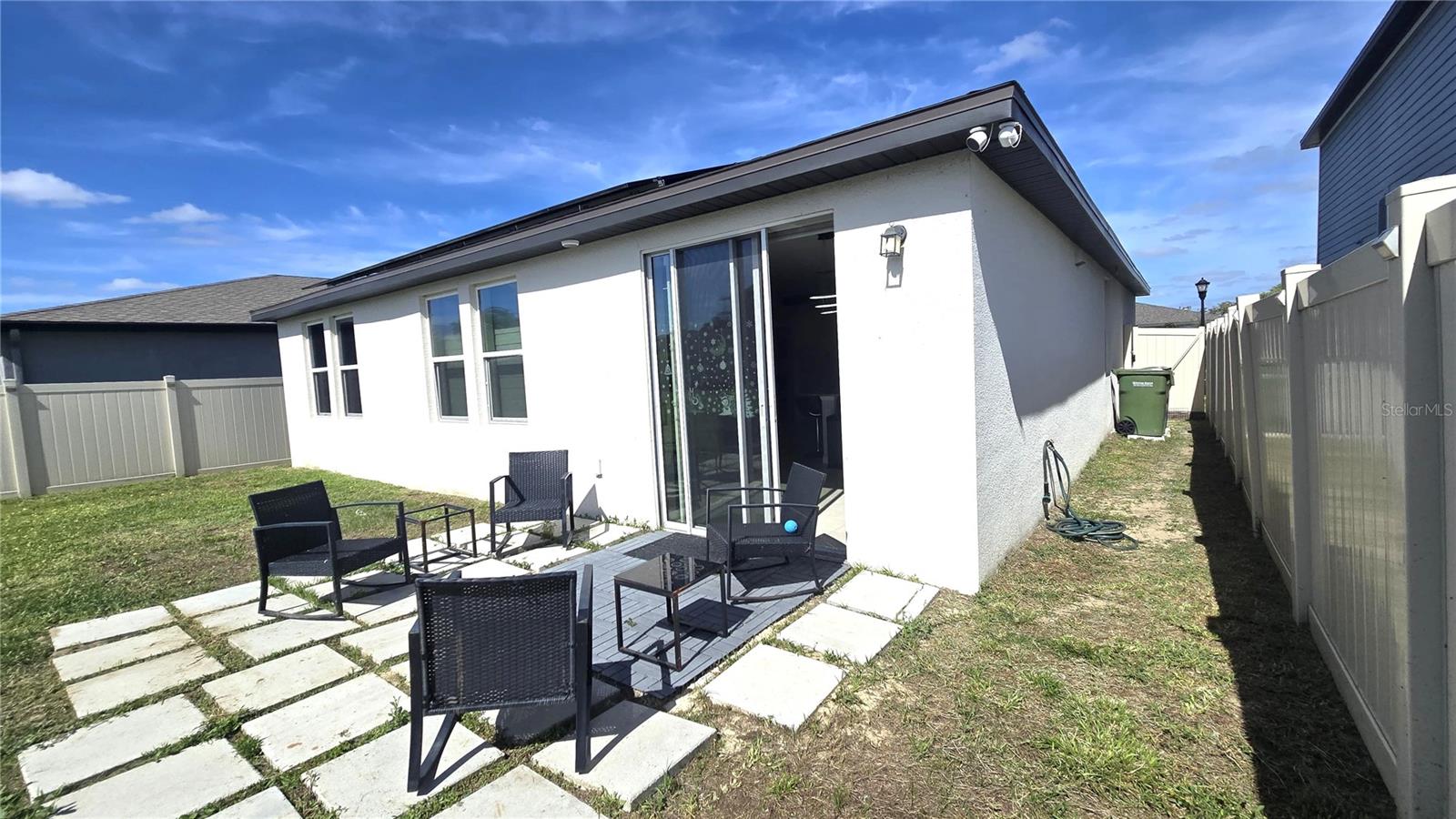 Image 31 of 35 For 909 Cambridge Drive