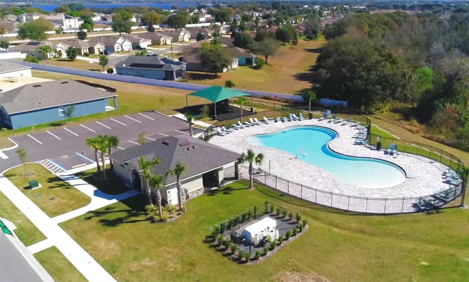 Image 35 of 35 For 909 Cambridge Drive